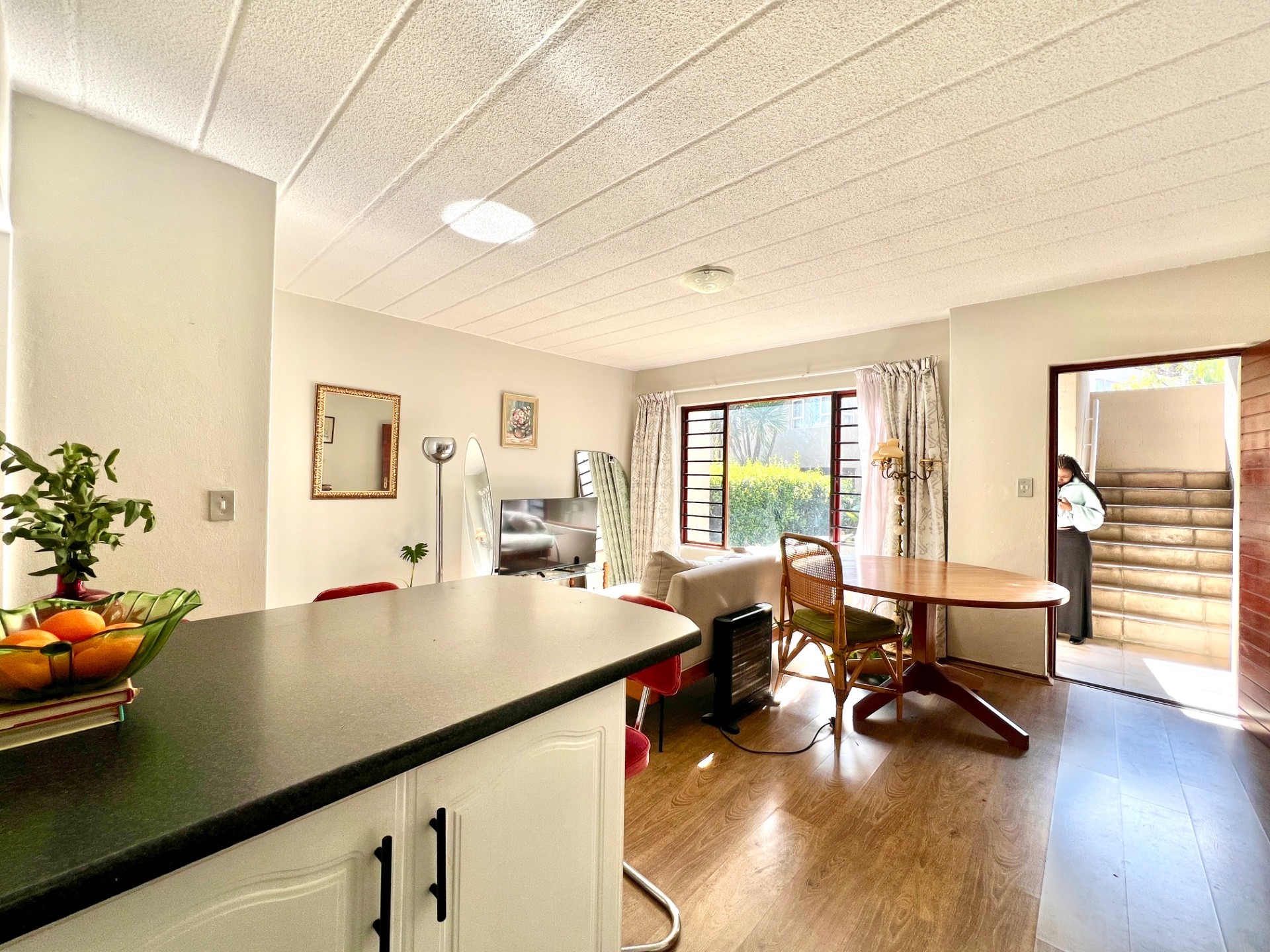 1 Bed Ground Floor Apartment For Sale in Parkwood!