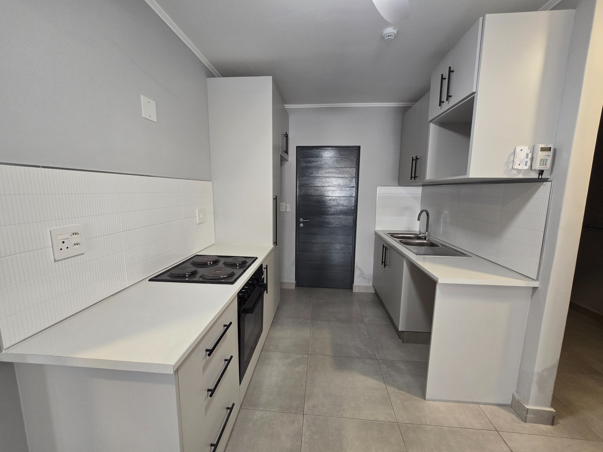 Apartment To Rent in Sinoville, Pretoria