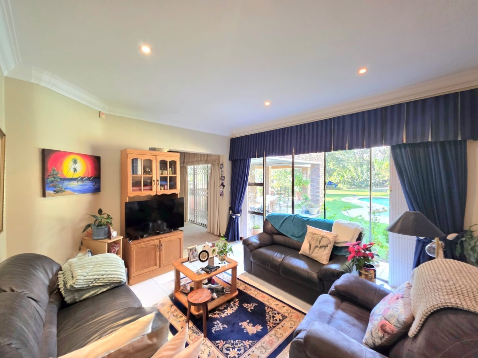 Charming Family Home In Lovely Surrounds With Versatile Cottage