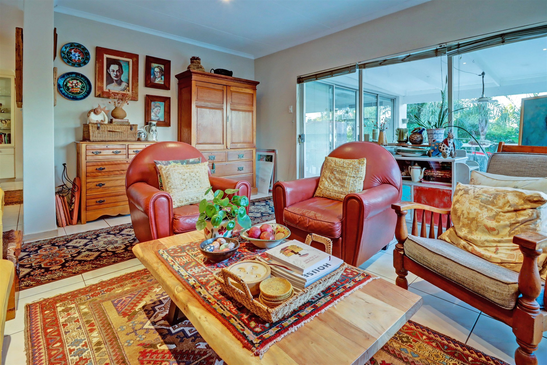 3 BEDROOM HOUSE WITH A VIEW For Sale in Waterkloof Ridge, Pretoria