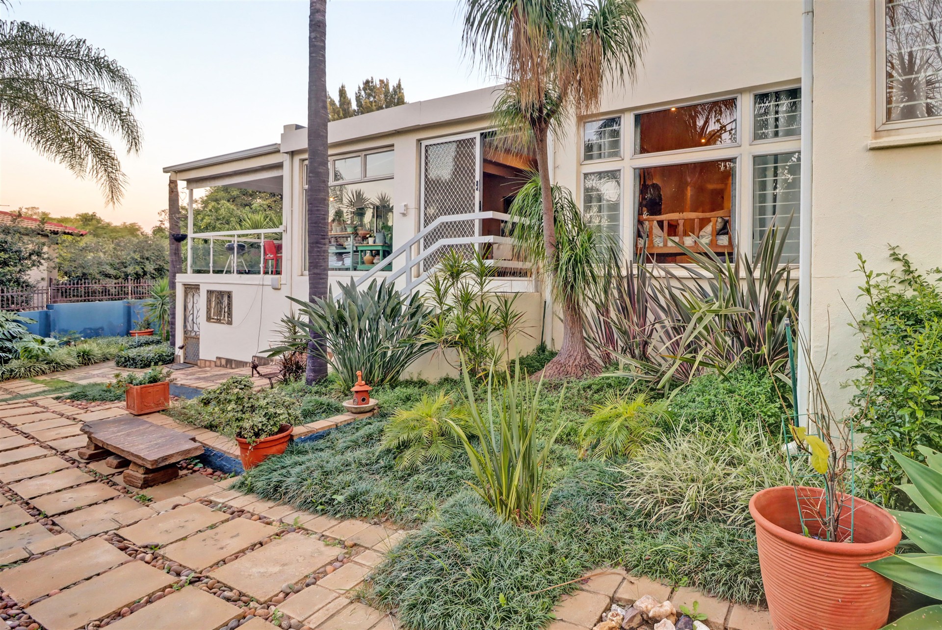 3 BEDROOM HOUSE WITH A VIEW For Sale in Waterkloof Ridge, Pretoria