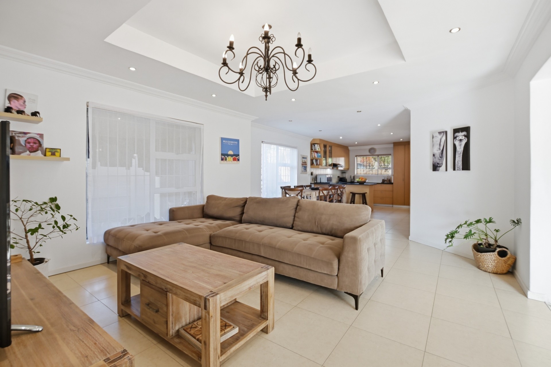 FOUR BEDROOM D/S FAMILY HOME WITH STUDY AND POOL IN PARKLANDS FOR SALE