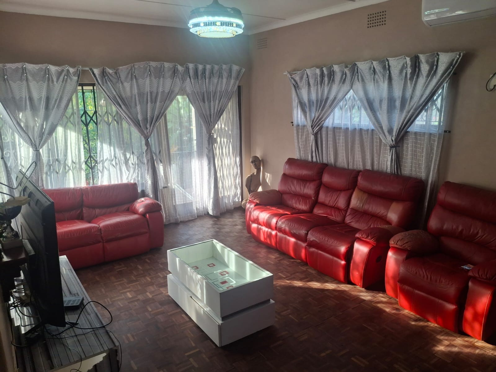 3 bedroom with Domestic room house For Sale in Cato Manor, Durban, KwaZulu Natal