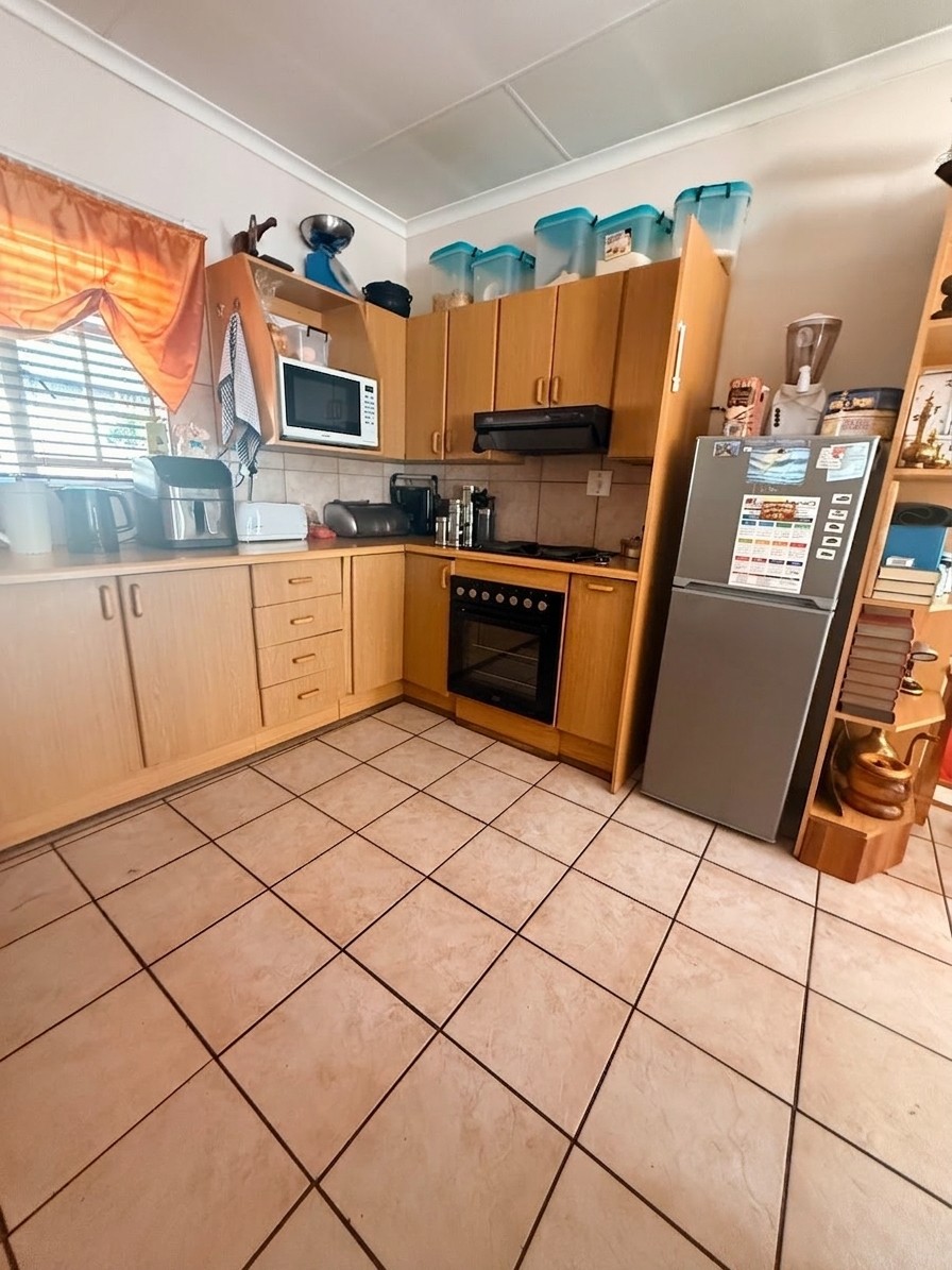 3 Bedroom Townhouse for Sale in Ermelo (CBD)