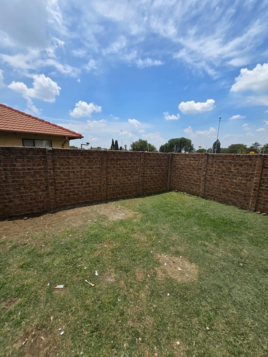Apartment To Rent in Parkrand, Boksburg