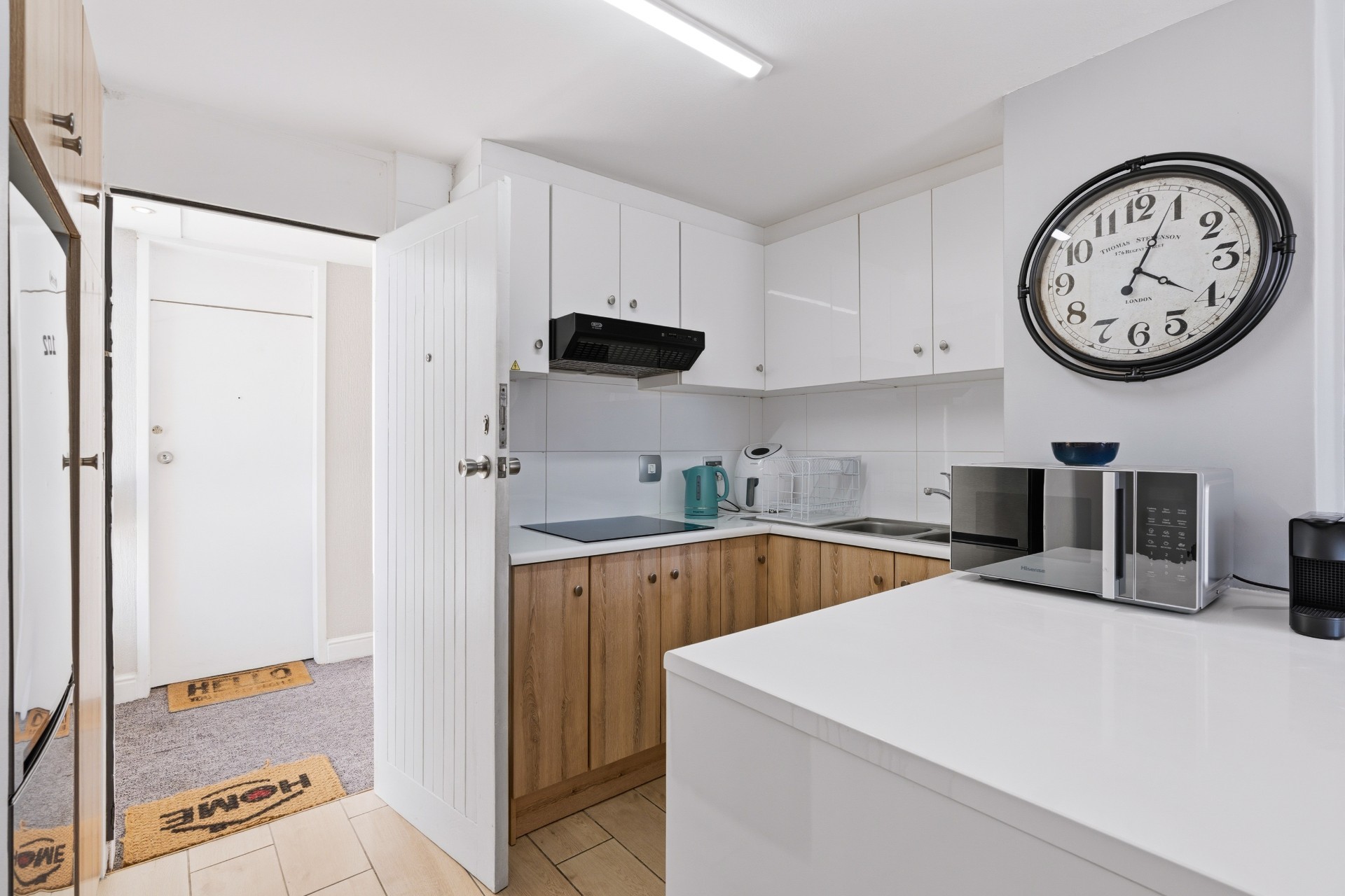 Modern 1 Bedroom Apartment in the Heart of Sea Point