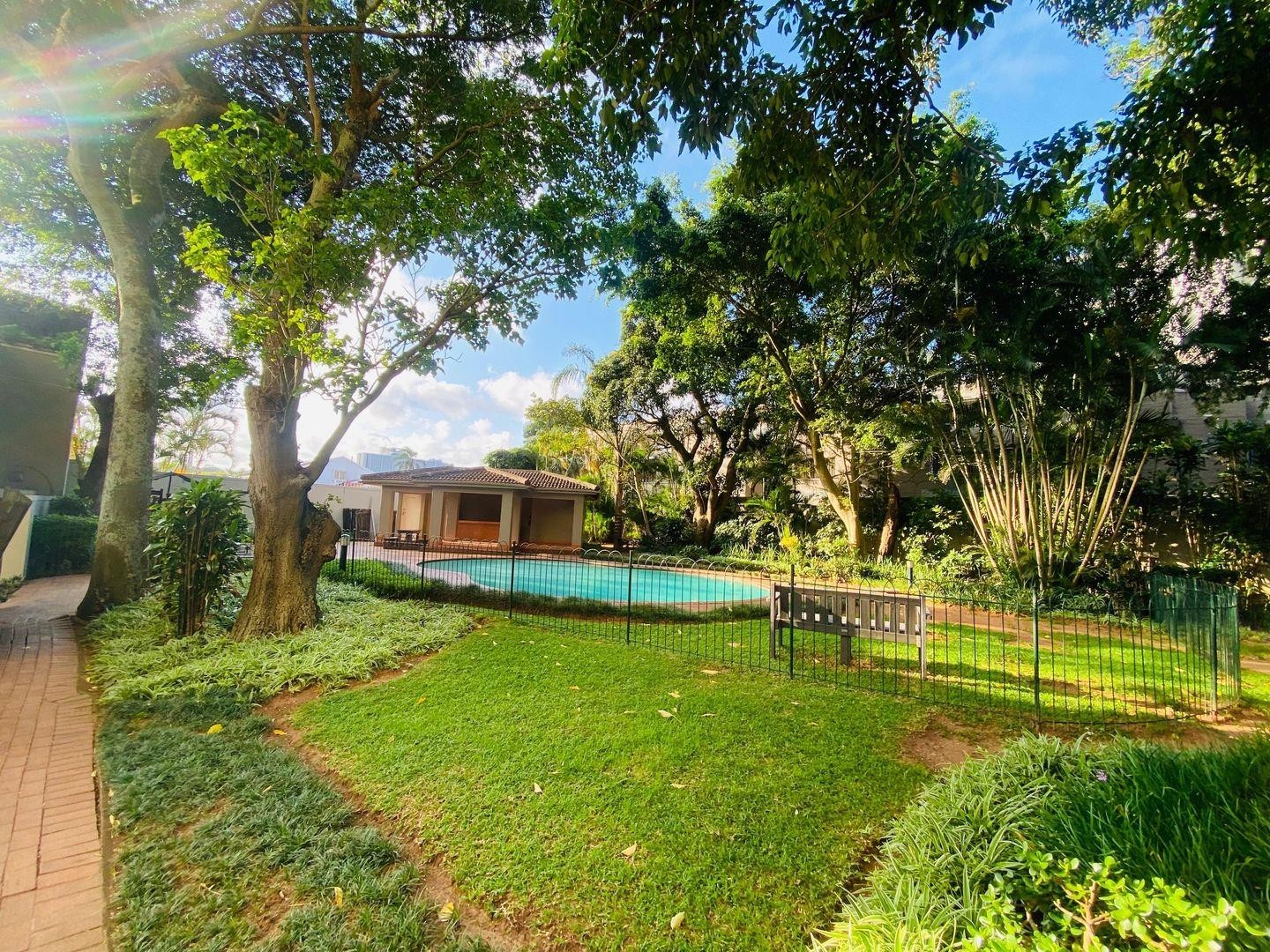 Apartment for rent in Essenwood, Durban, KwaZulu Natal, 335 m²