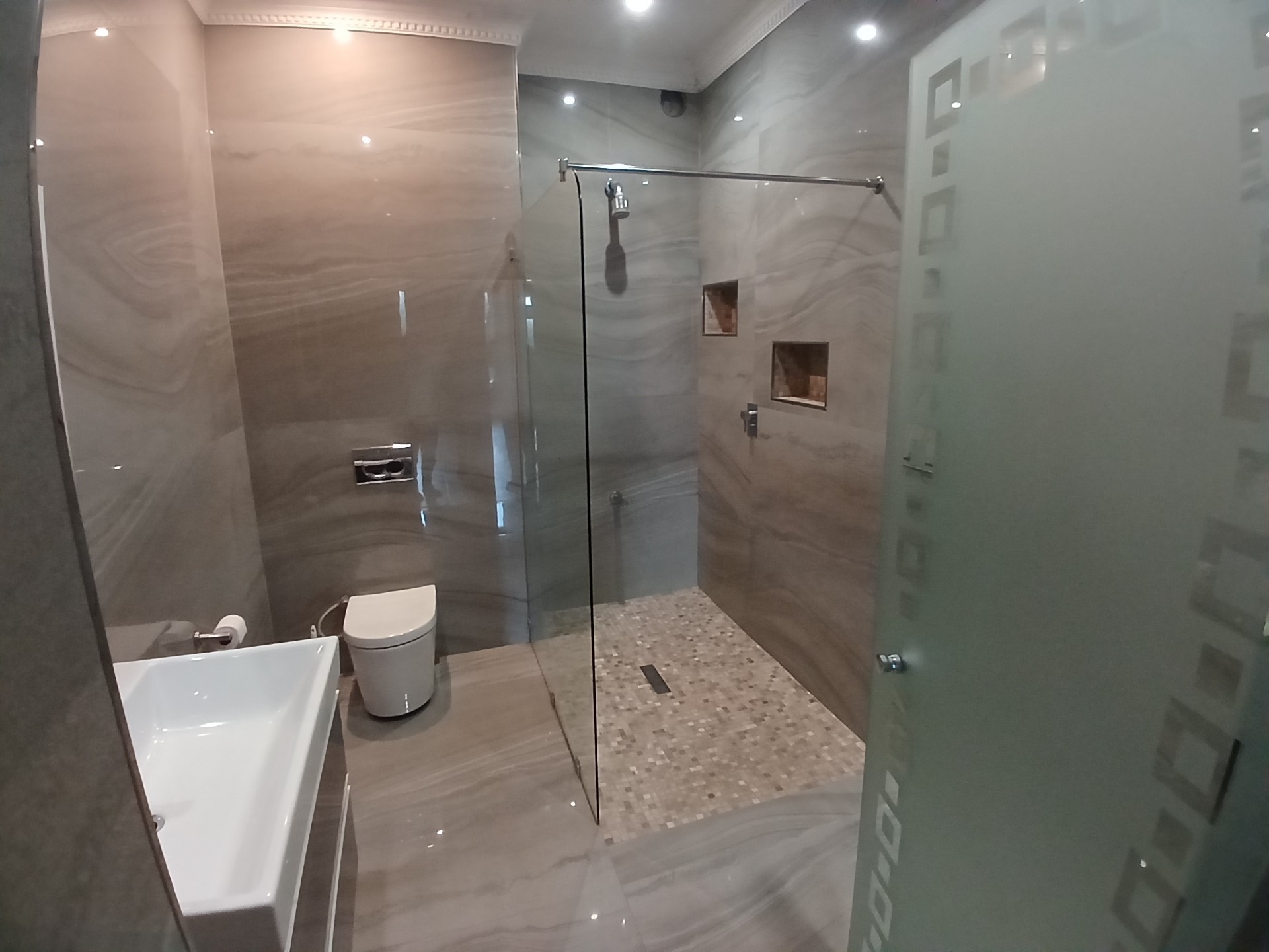 Apartment To Rent in Essenwood Durban KwaZulu Natal