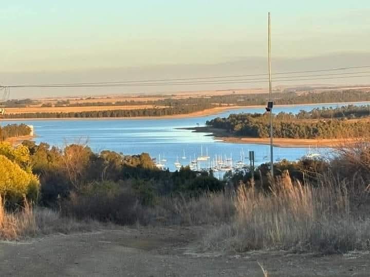 Prime 100-Metre Waterfront Development Opportunity on the Vaaldam