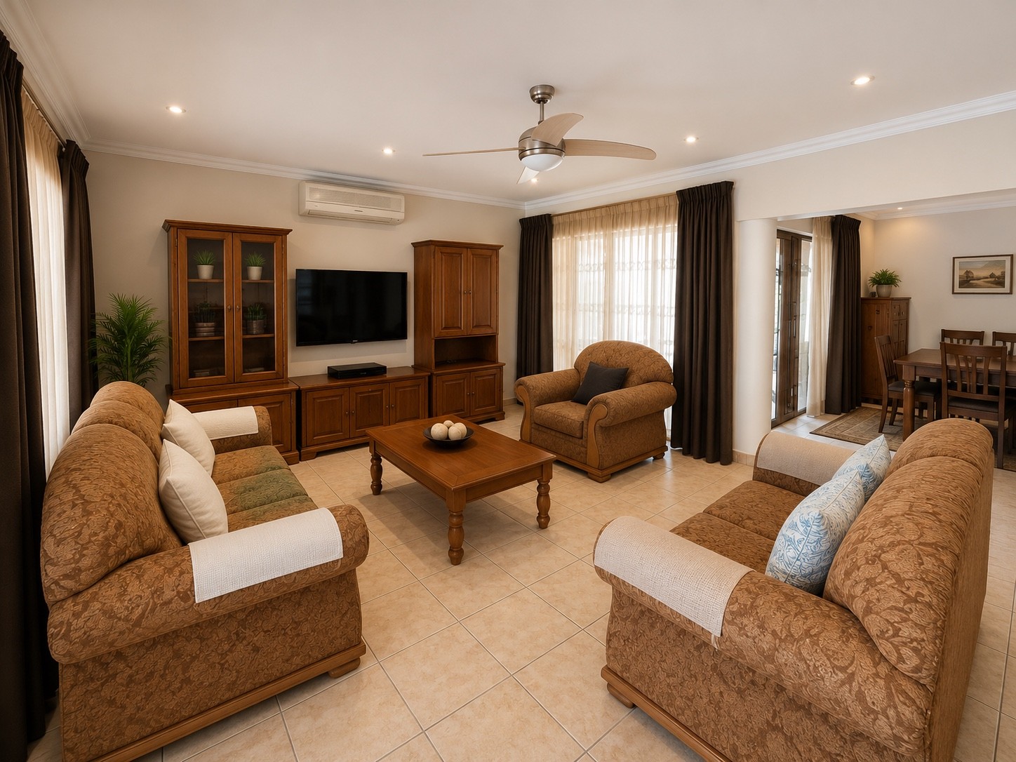Spacious 3-Bedroom Family Home with Jacuzzi in Secure Complex