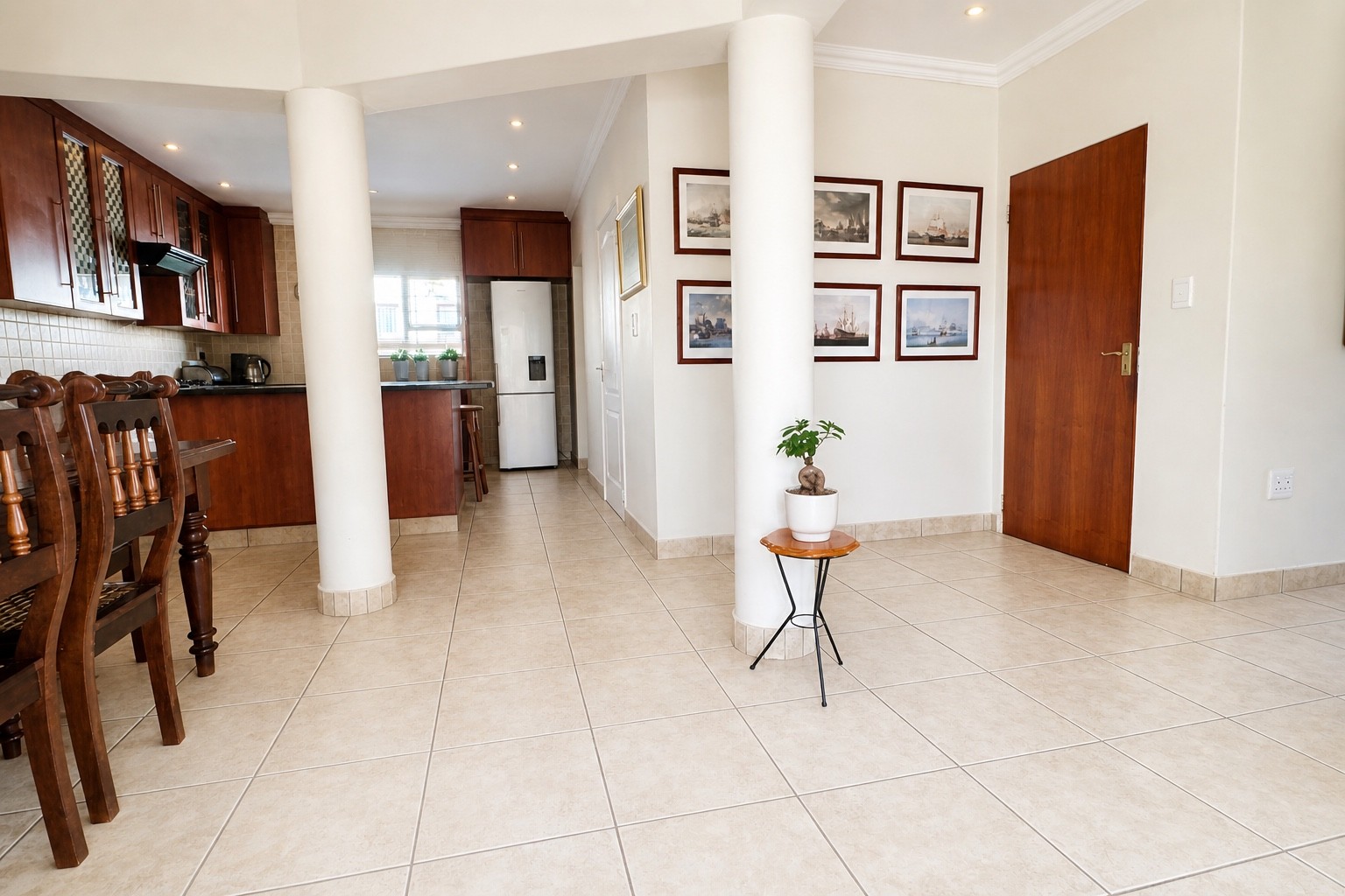 Spacious 3-Bedroom Family Home with Jacuzzi in Secure Complex