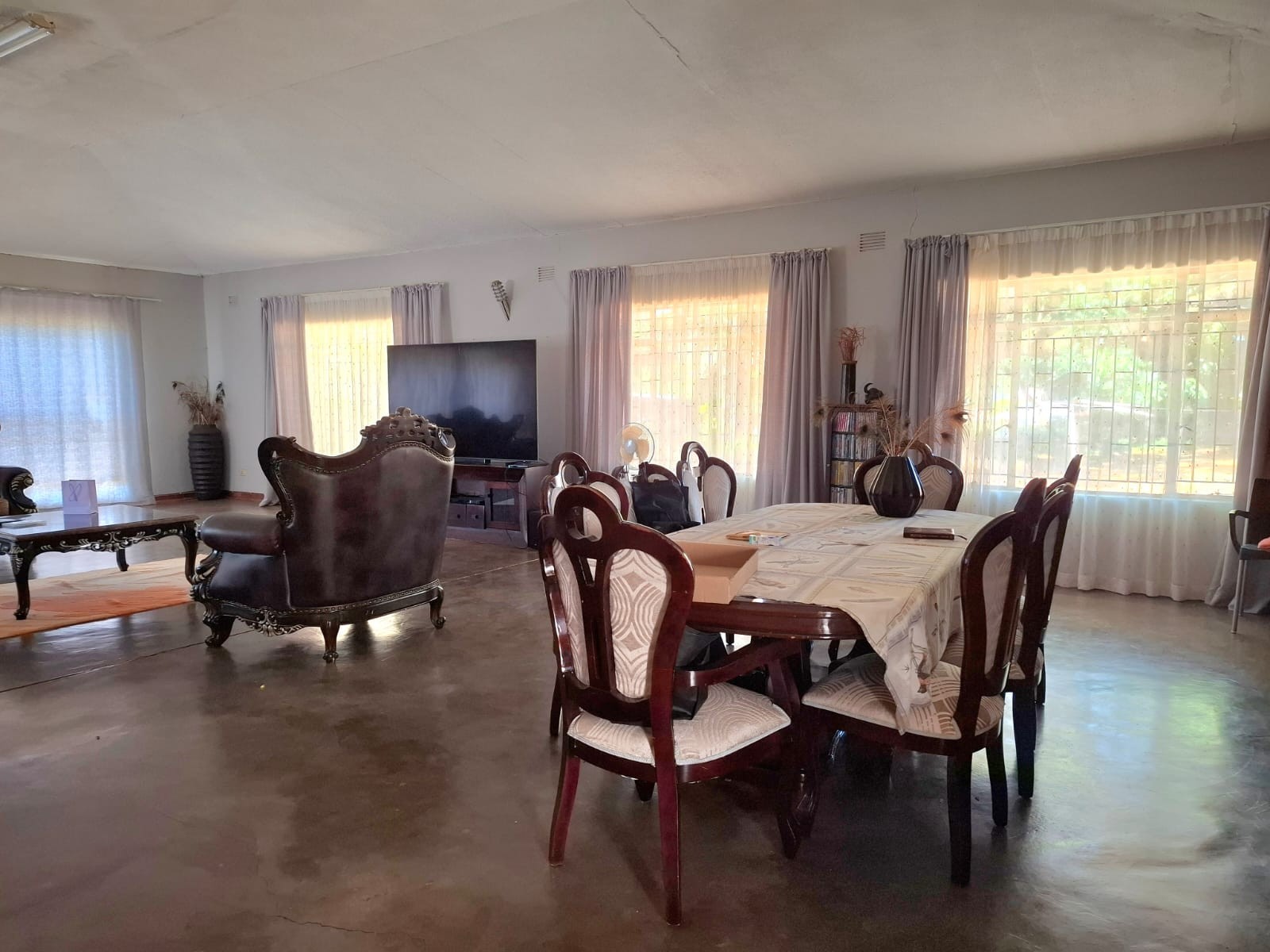 Small Holding with rental potential, White River