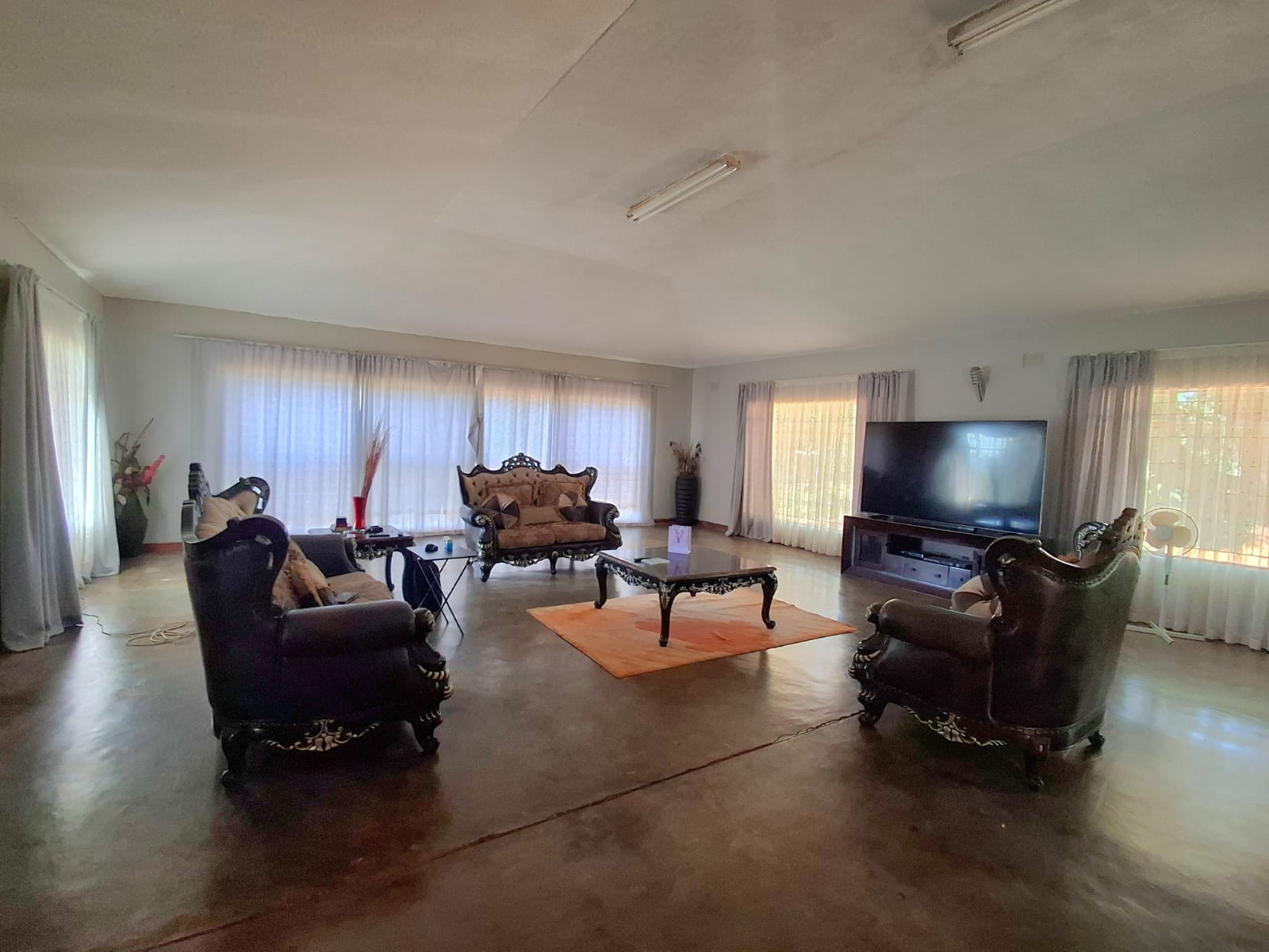 Small Holding with rental potential, White River