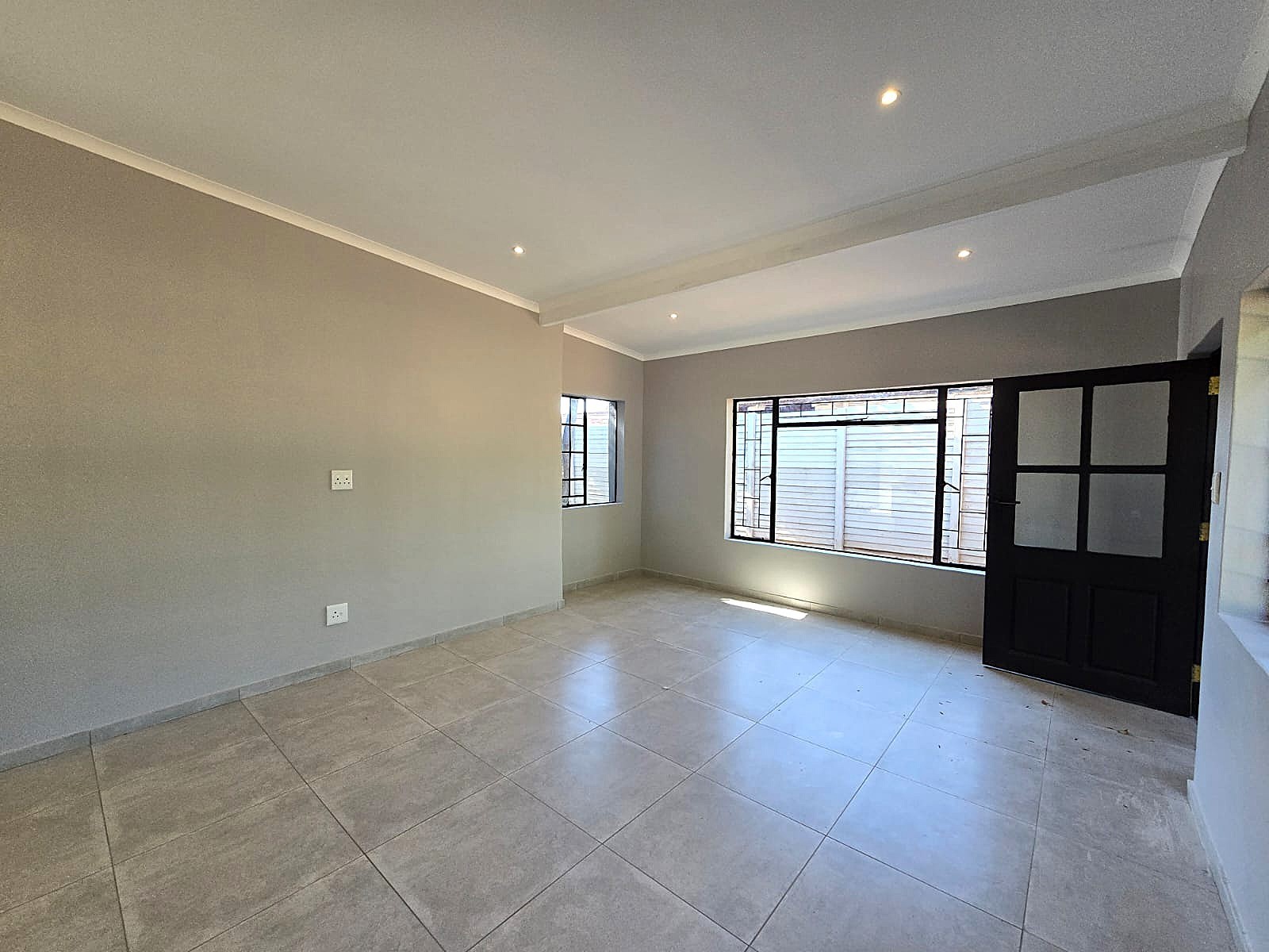Family Living Meets Comfort and Convenience in Sinoville