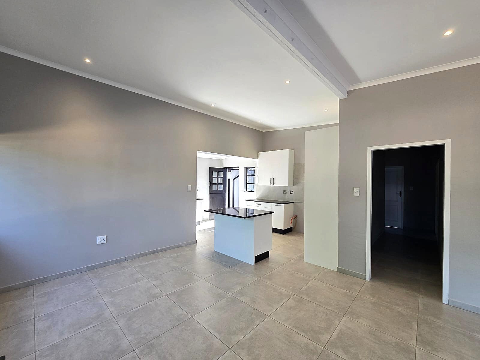 Family Living Meets Comfort and Convenience in Sinoville