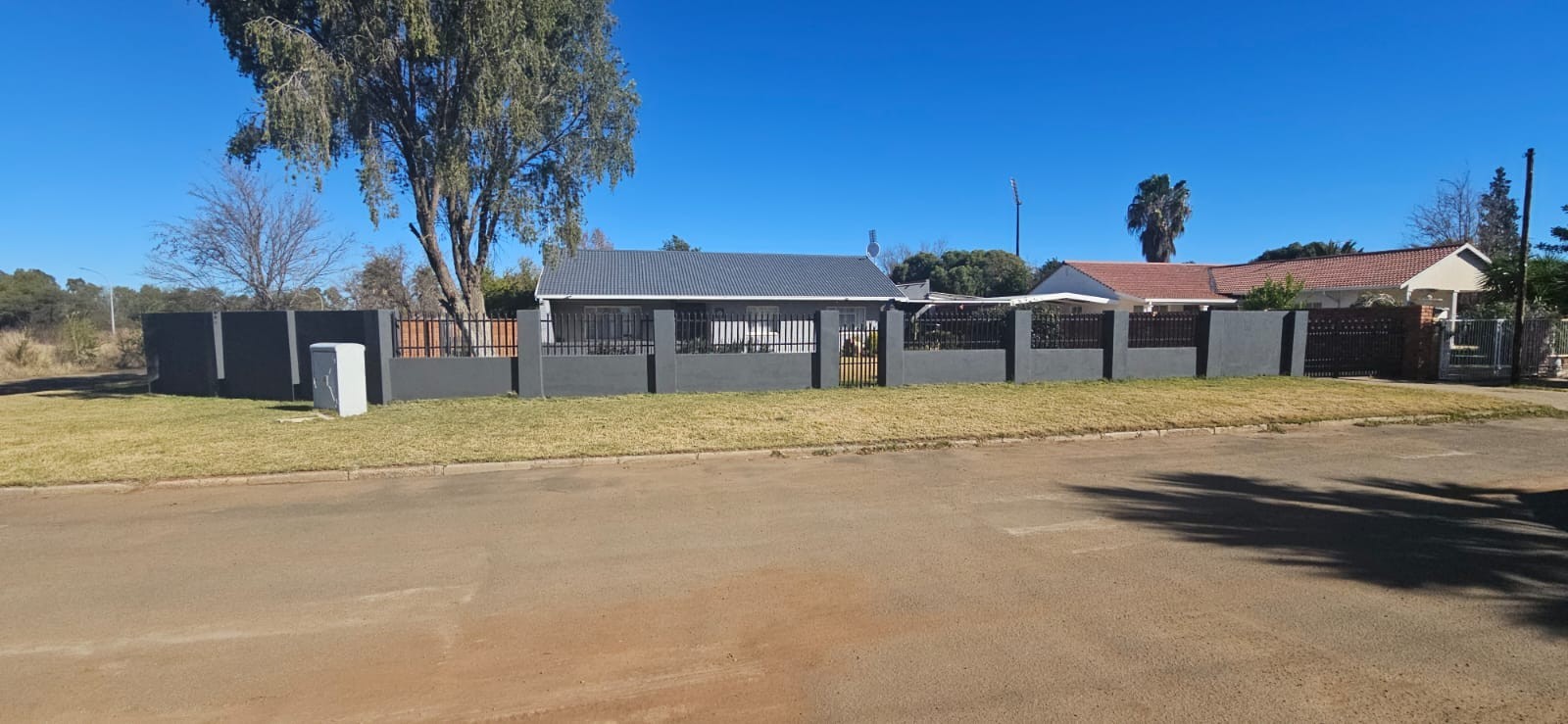 Beautiful family home with income-generating flat in the sought-after suburb of Cassandra.