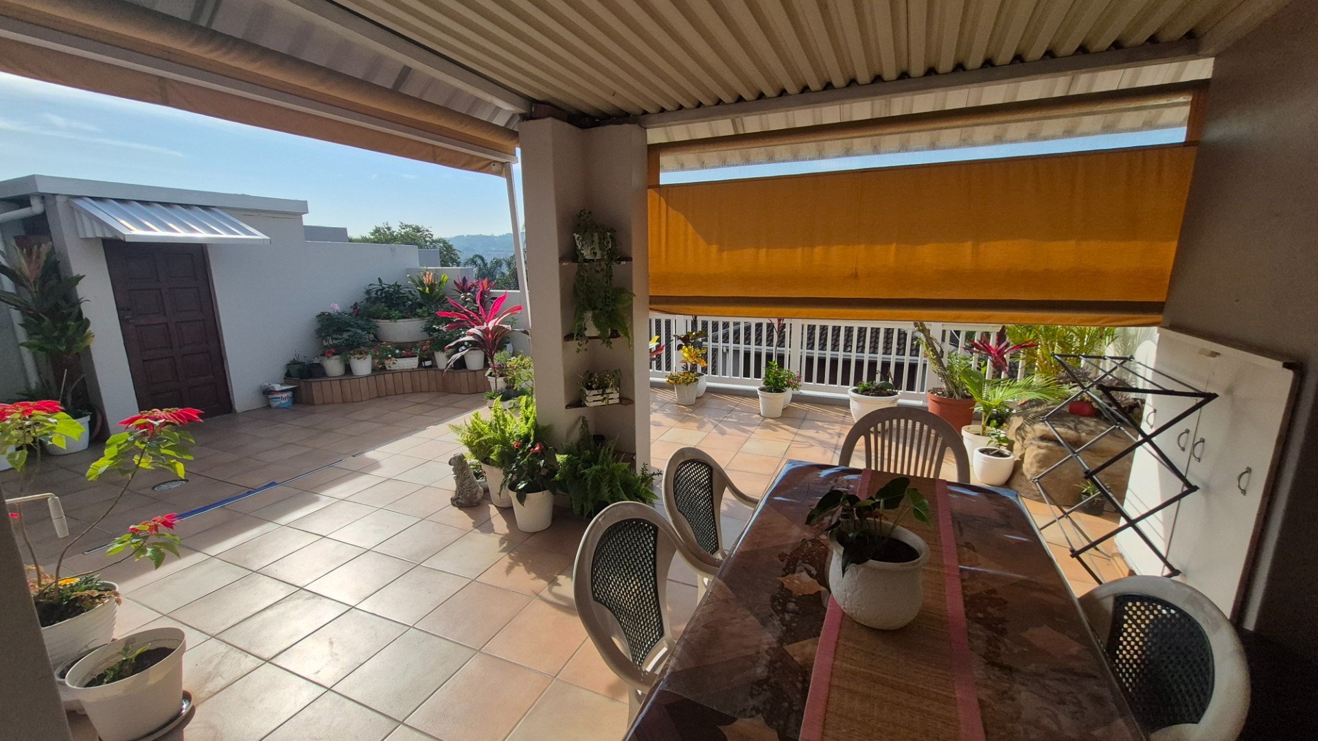 Stunning Coastal Complex For Sale in Amanzimtoti, KwaZulu Natal