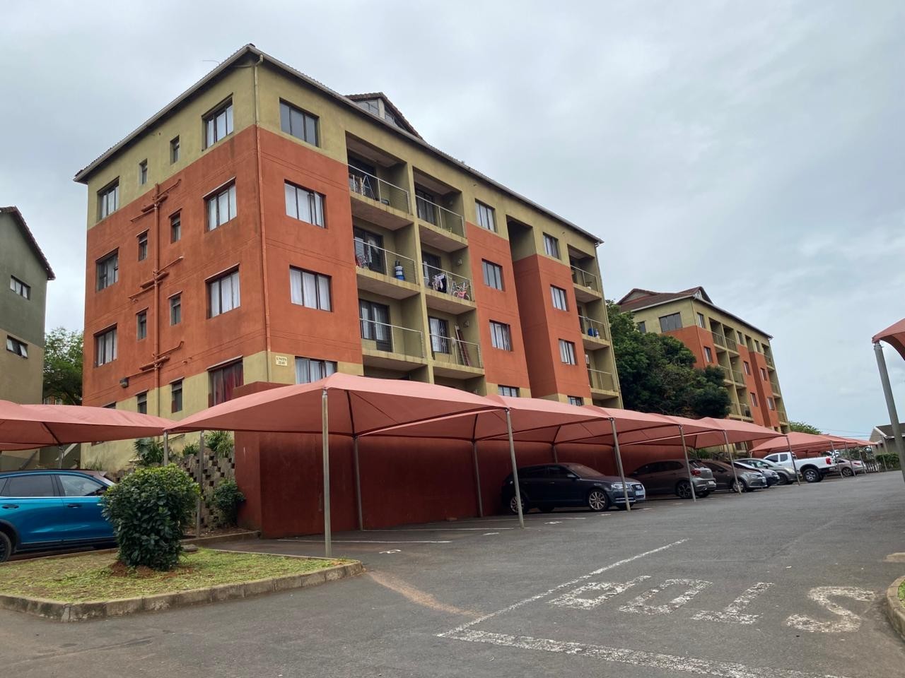 Apartment For Sale in Montclair, Durban, KwaZulu Natal
