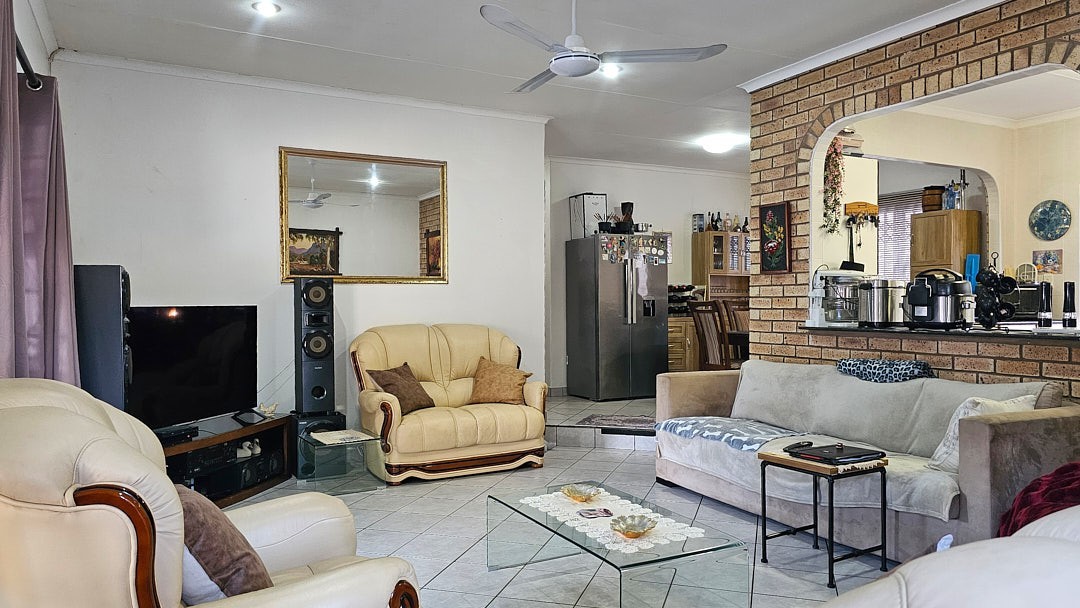 Townhouse For Sale in Margate, KwaZulu Natal