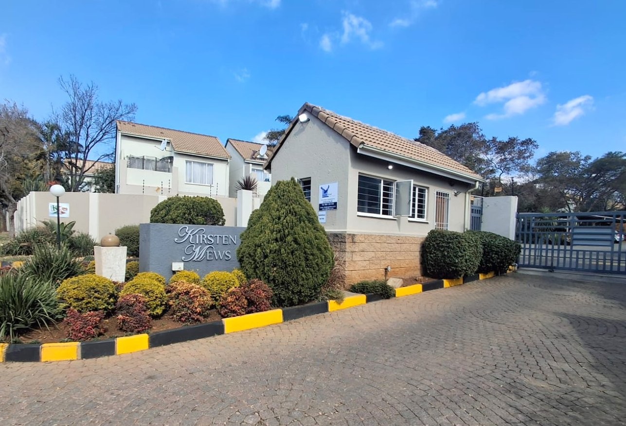 2 Bedroom apartment in Edenglen Complex