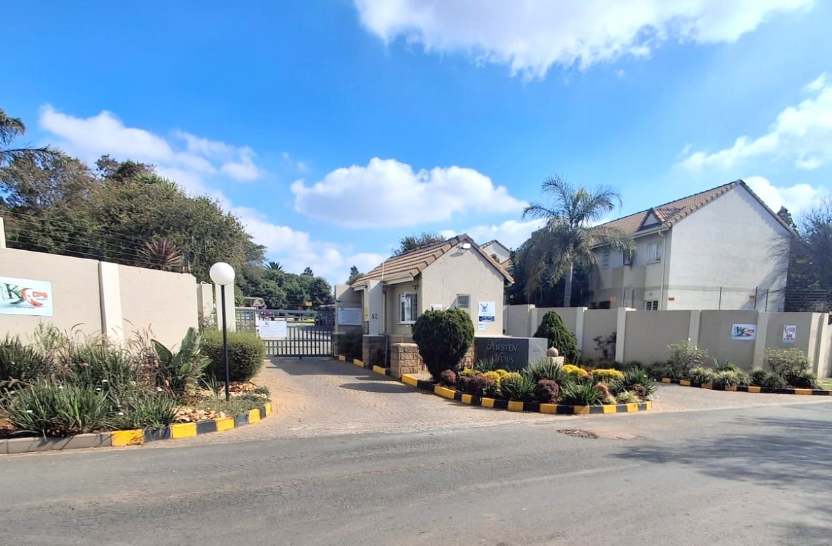 2 Bedroom apartment in Edenglen Complex
