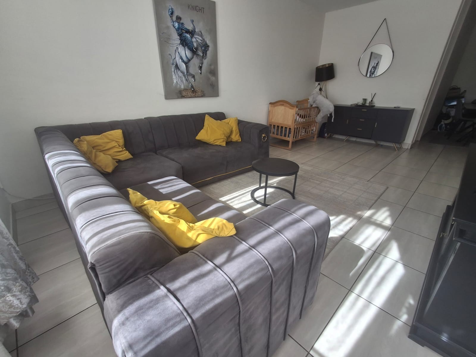 Neat apartment in exceptional complex in Bedford Gardens