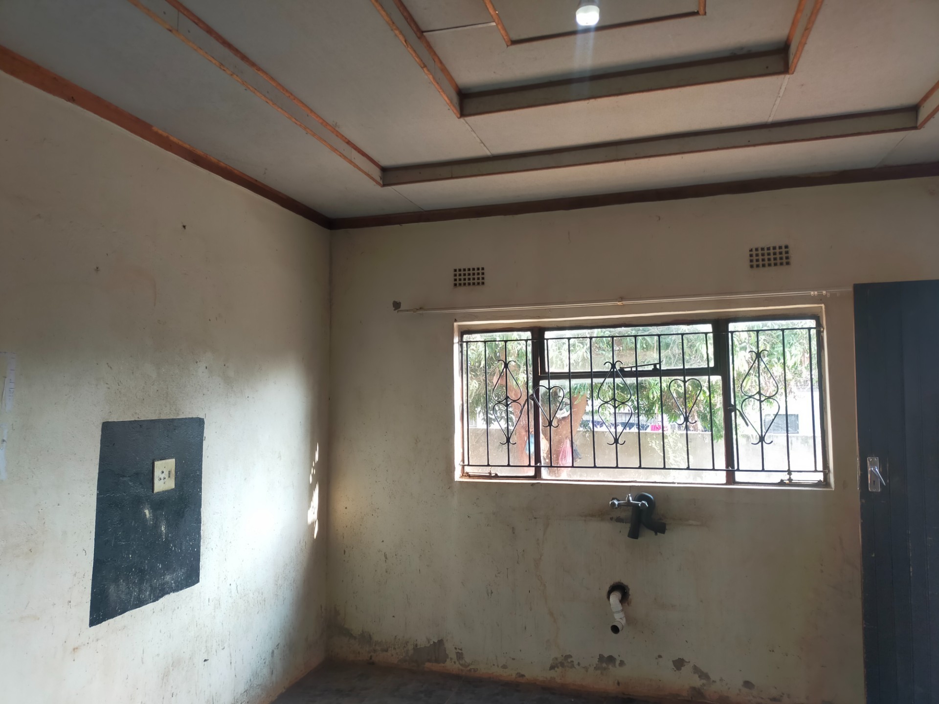 House For Sale in Tshisaulu, Thohoyandou Rural