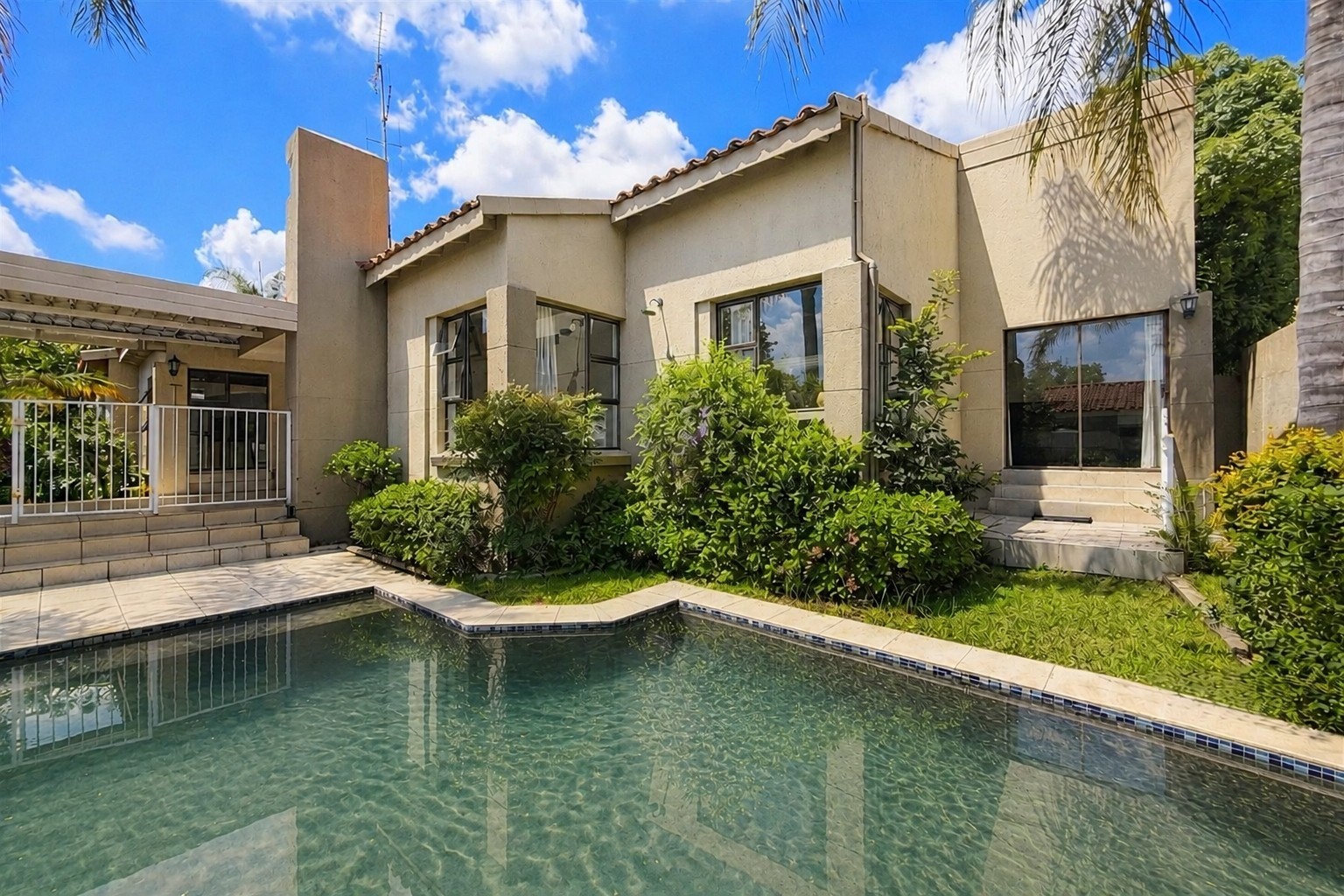 Cosy Newly Renovated 3 Bedroom in Dainfern Golf Estate
