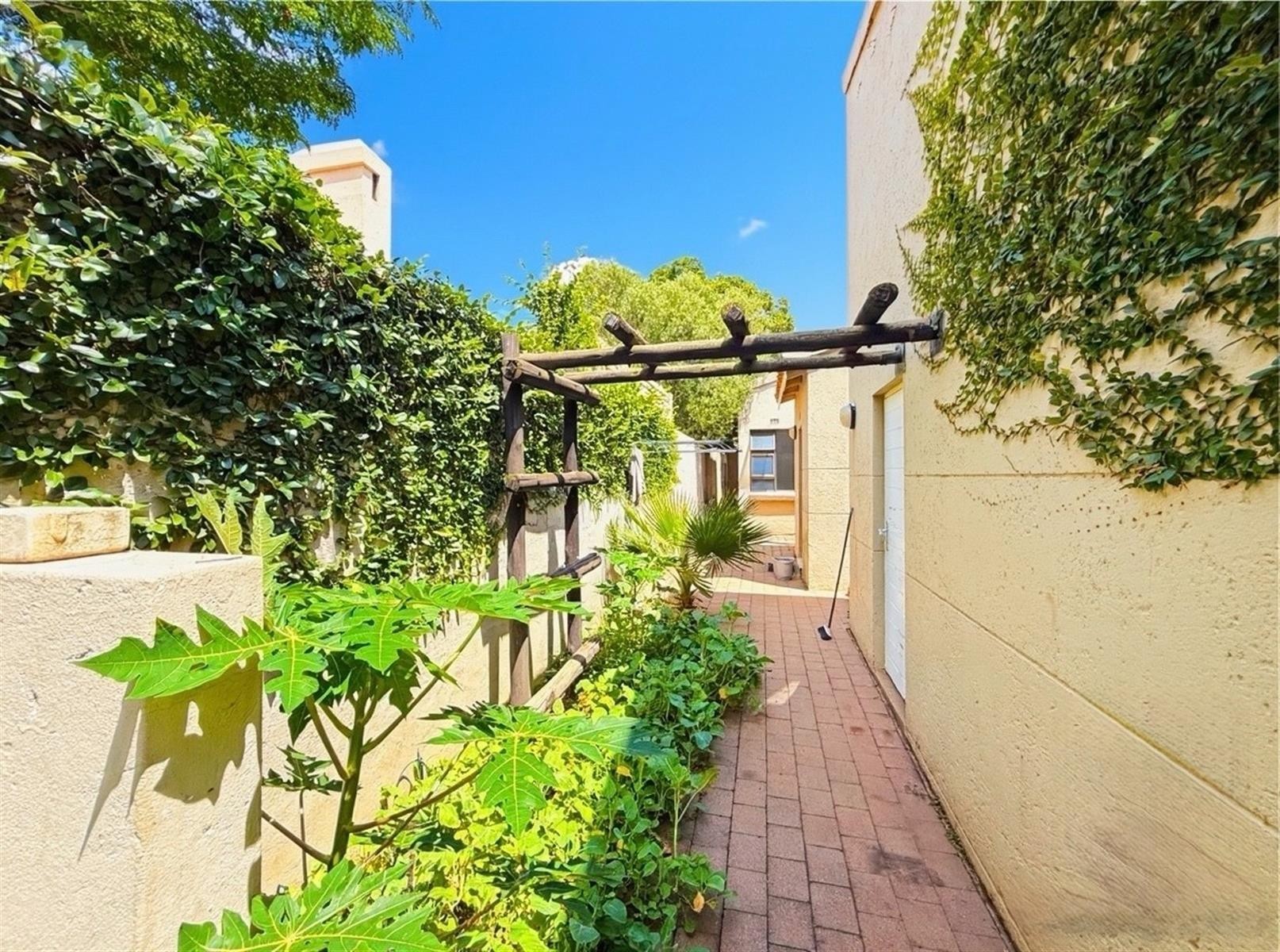 Cosy Newly Renovated 3 Bedroom in Dainfern Golf Estate