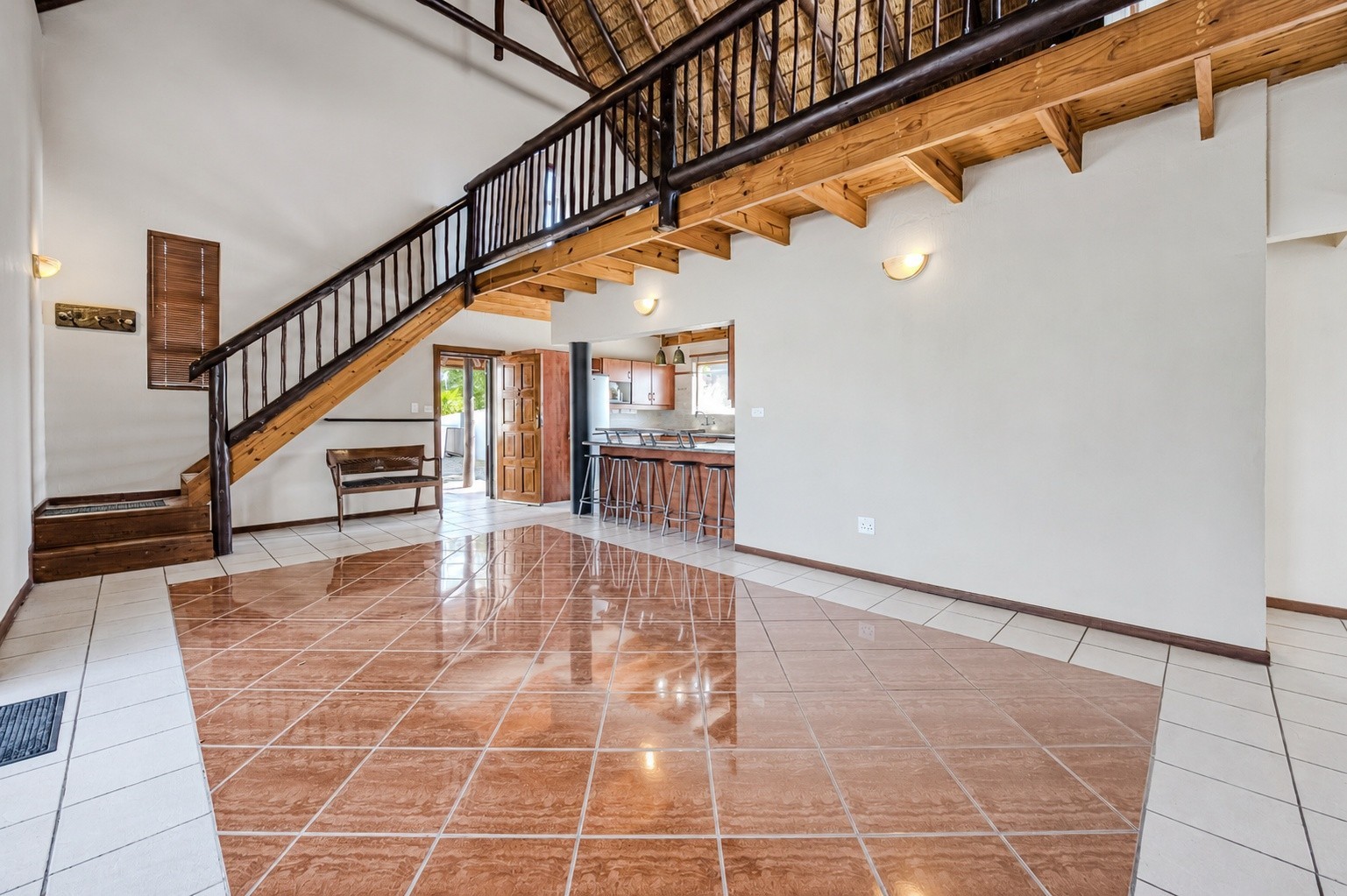 Northcliff Gem I 4 Bedrooms, Flatlet, Jacuzzi I Permanent Nature Views