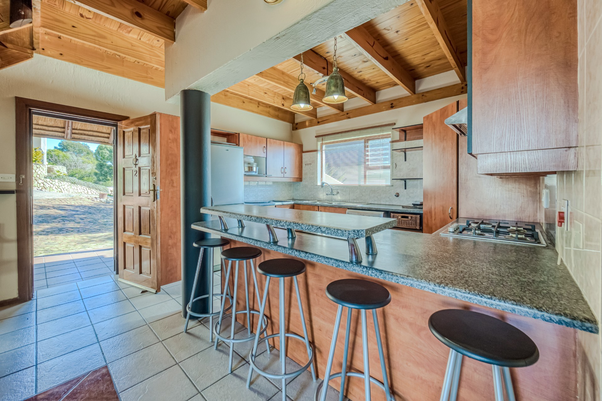 Northcliff Gem I 4 Bedrooms, Flatlet, Jacuzzi I Permanent Nature Views