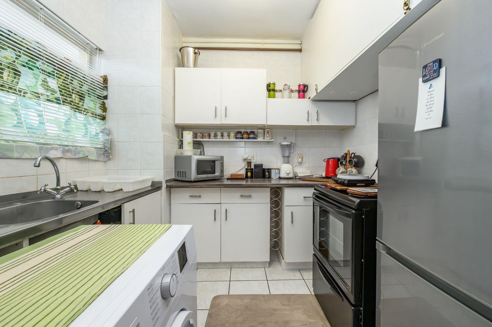 Apartment For Sale in Humewood, Port Elizabeth