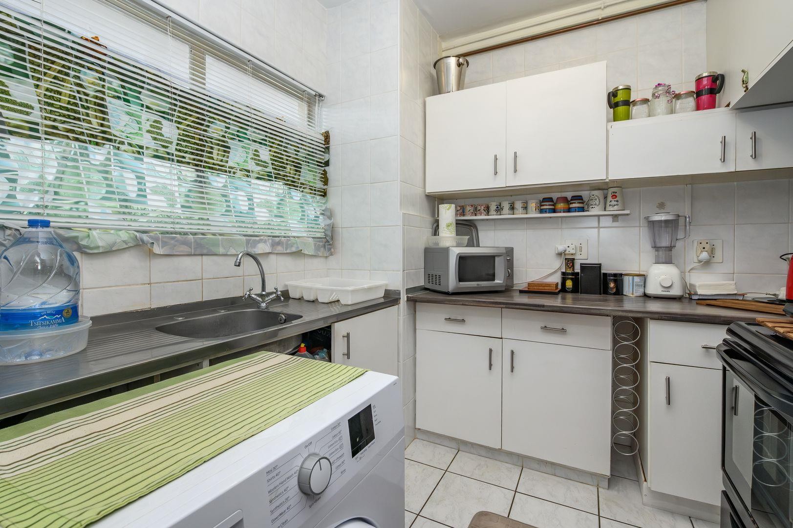 Apartment For Sale in Humewood, Port Elizabeth