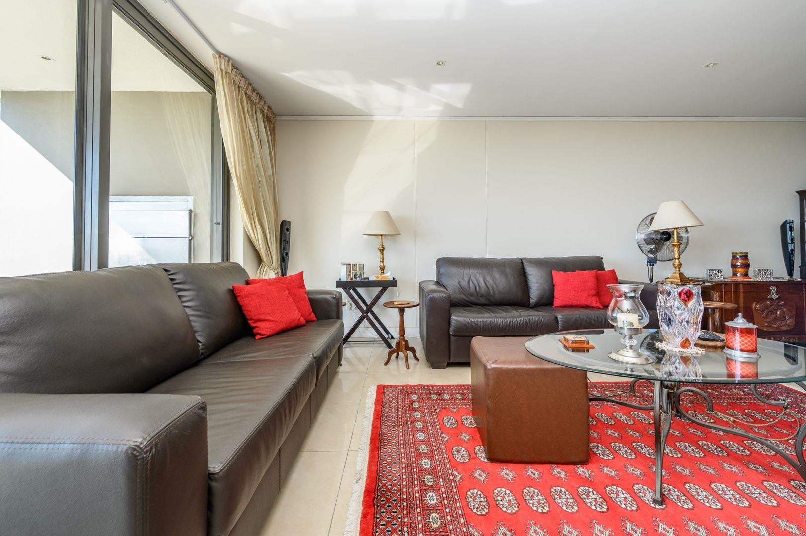 Apartment For Sale in Humewood, Port Elizabeth