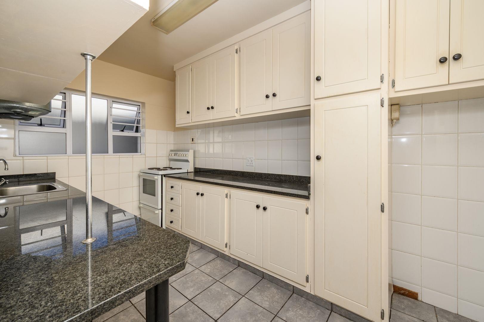 Apartment For Sale in Humewood, Port Elizabeth