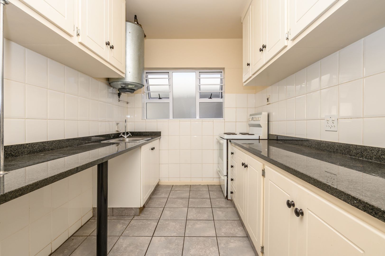 Apartment For Sale in Humewood, Port Elizabeth