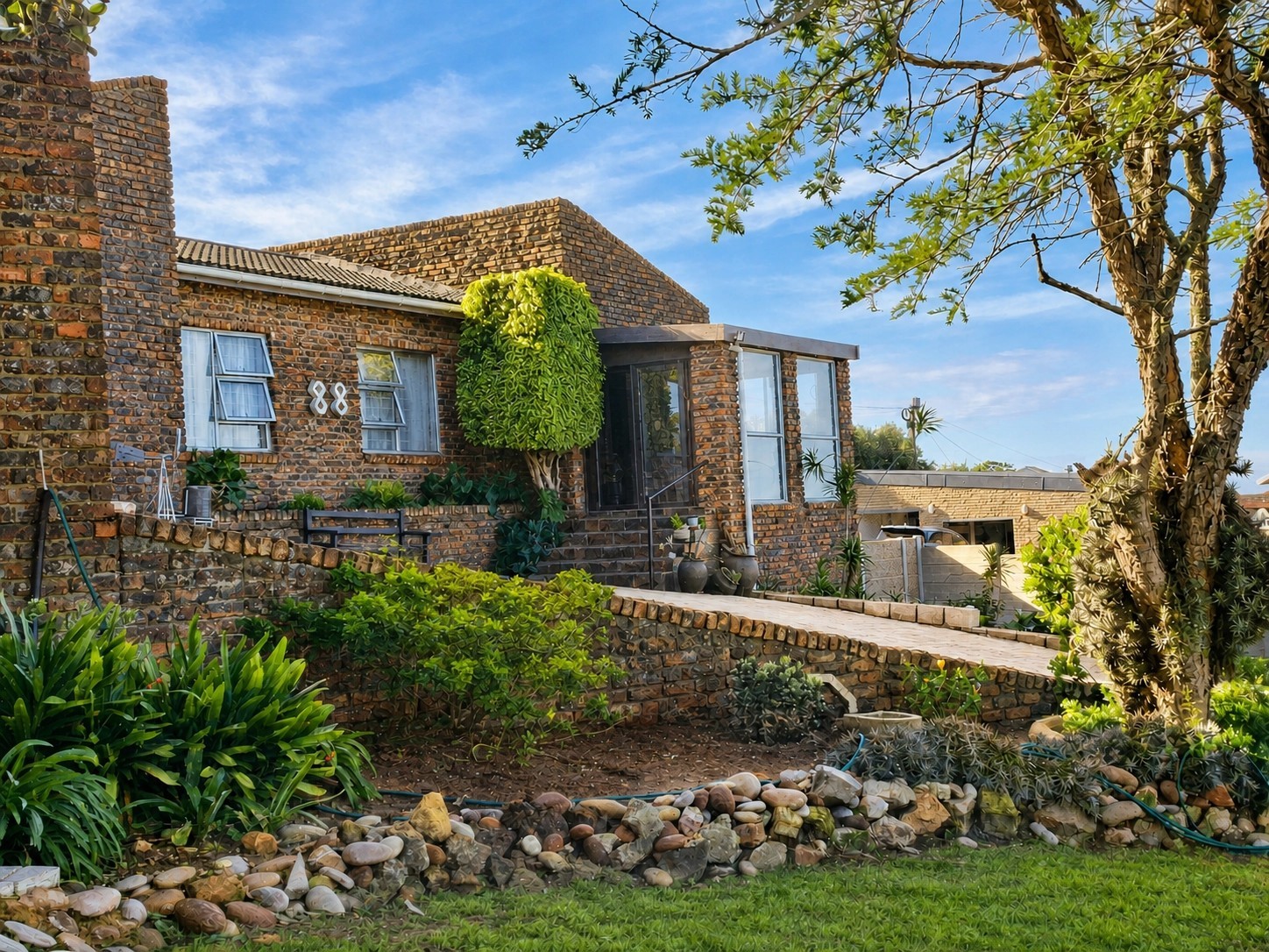Coastal Living with Space and Spectacular Views