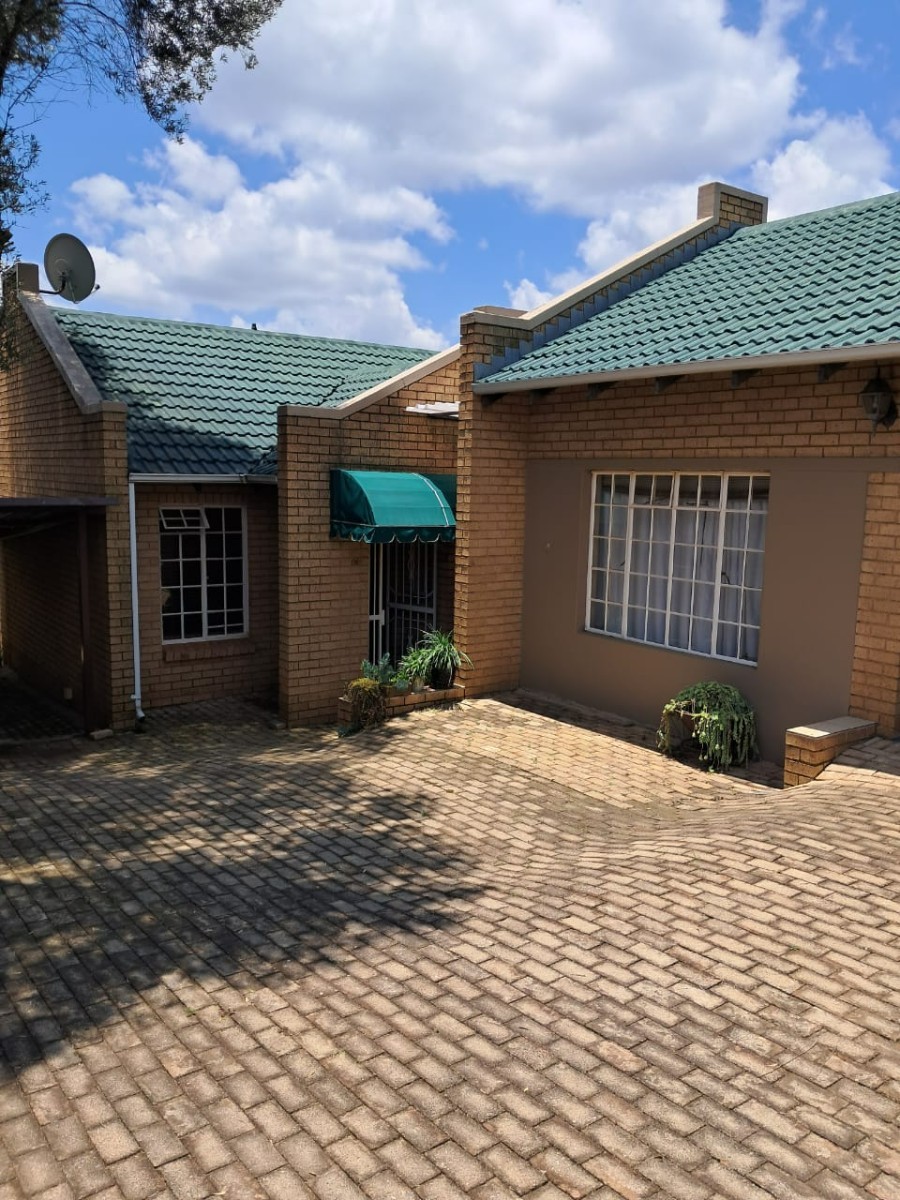 2 Bedroom, 2 Bathroom PLUS a home office