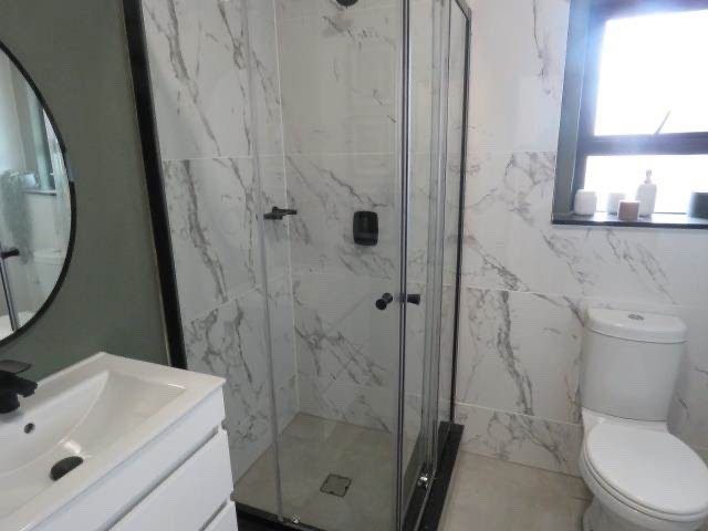 Apartment For Sale in Waterfall, Midrand