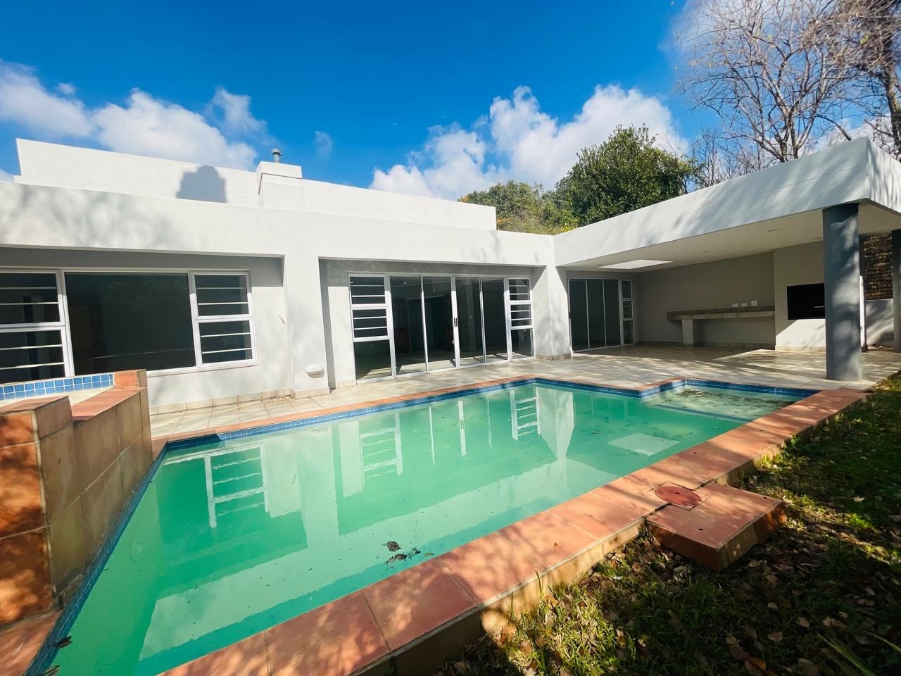 9 Bedroomed Versatile Home