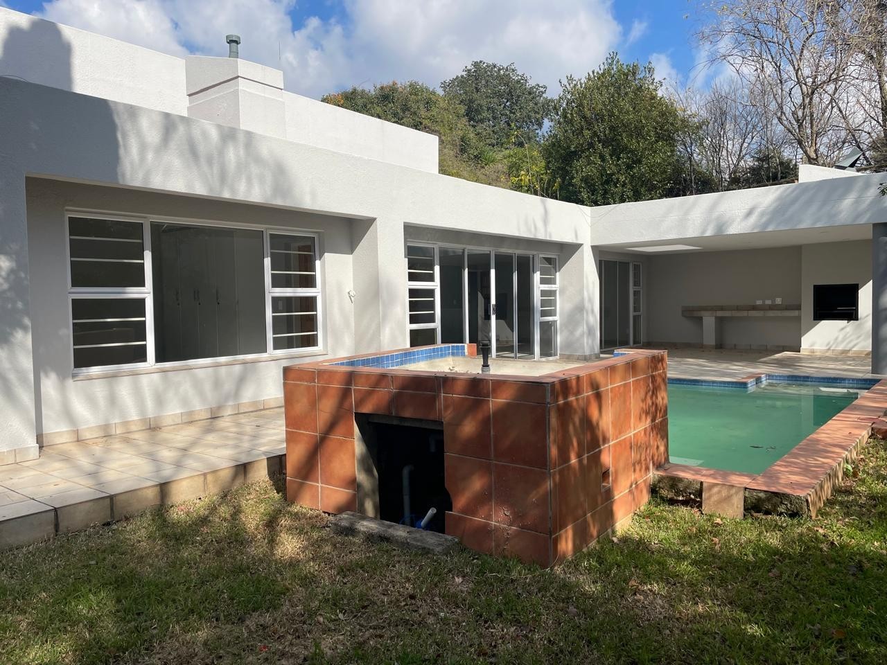 9 Bedroomed Versatile Home