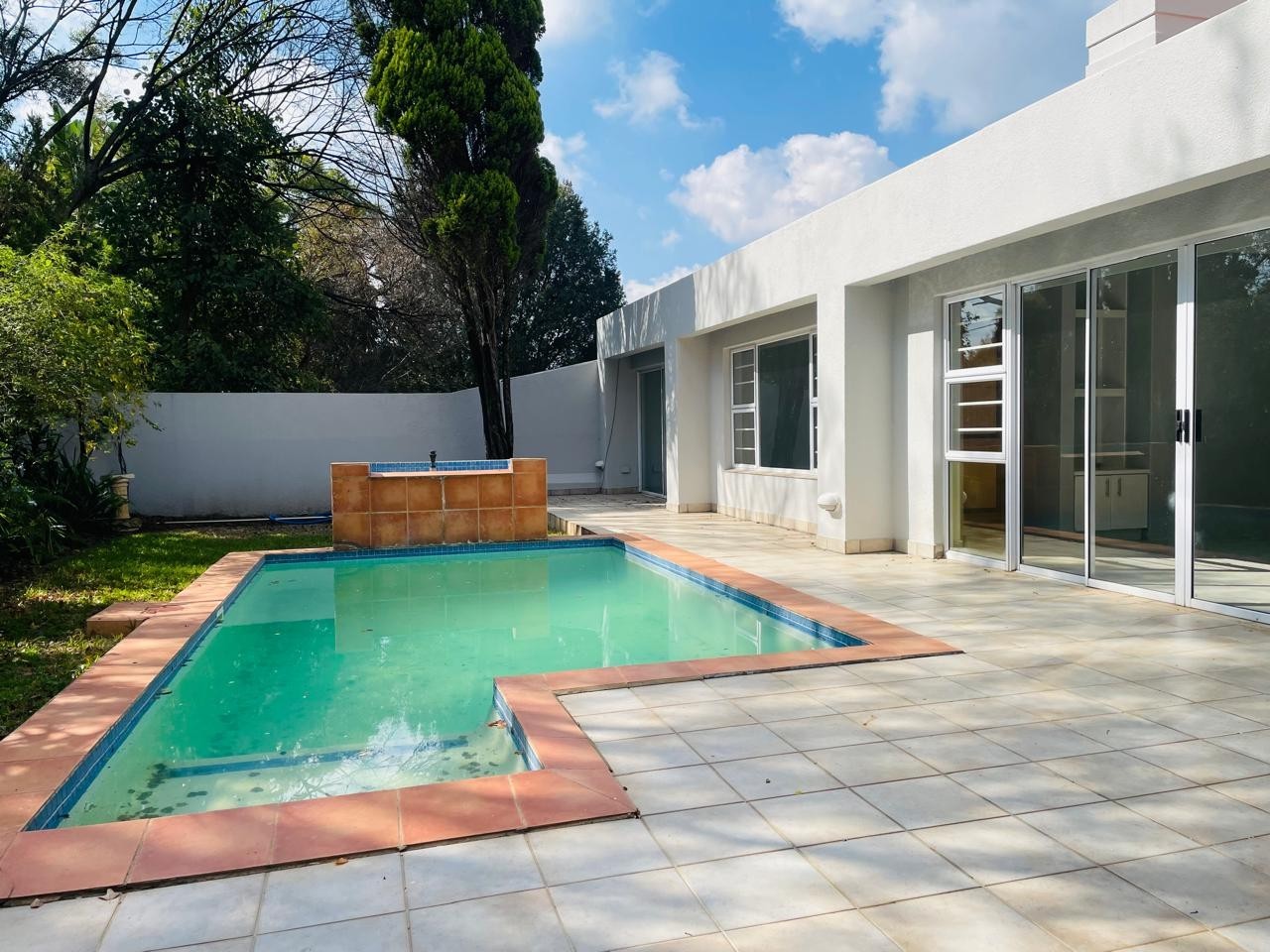 9 Bedroomed Versatile Home