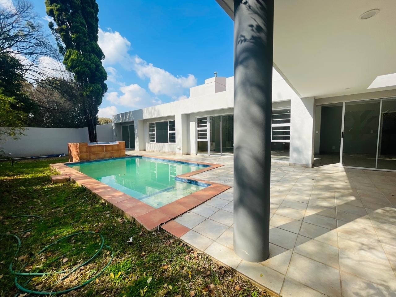 9 Bedroomed Versatile Home