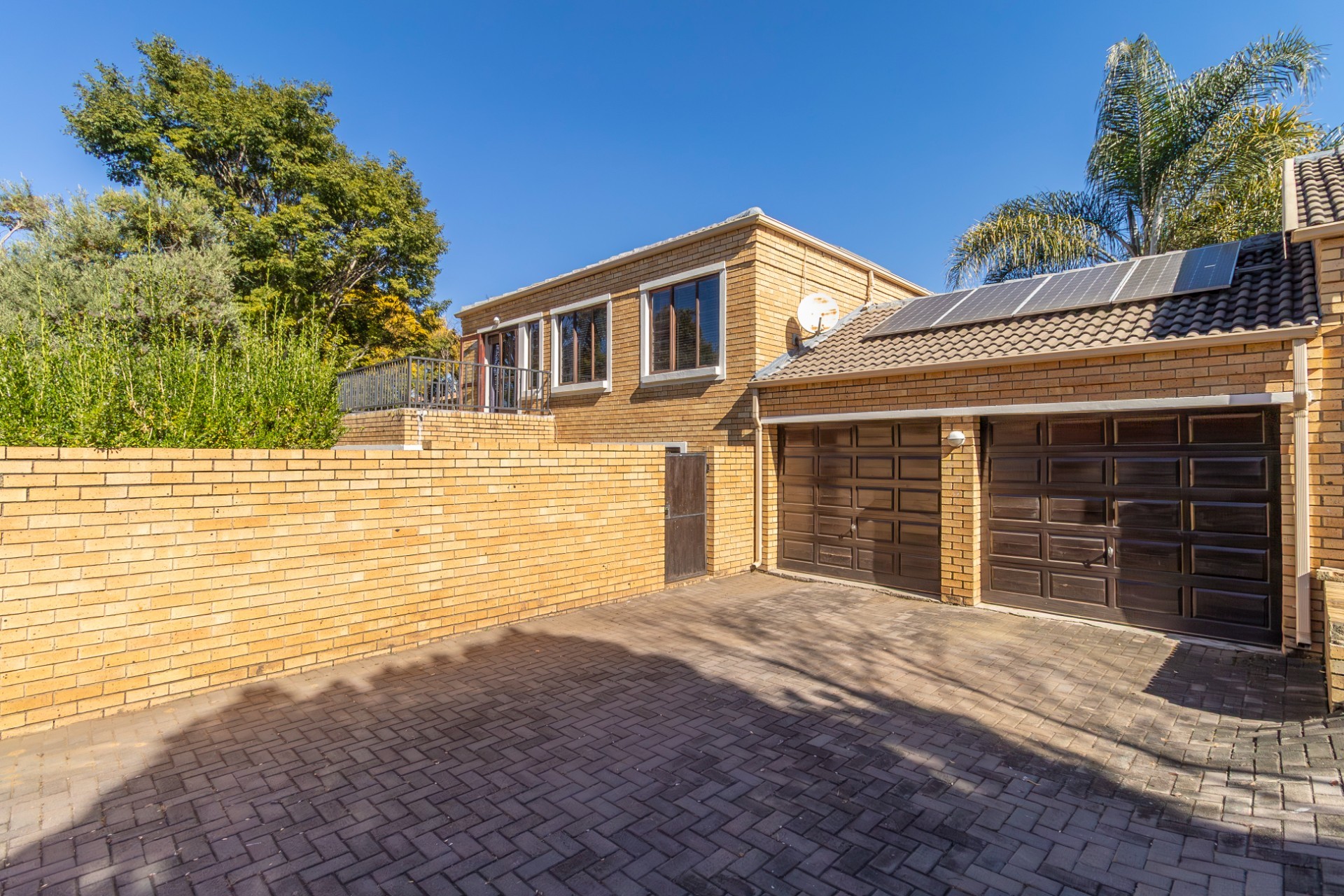Secure Family Living with Solar Power and Exceptional Convenience