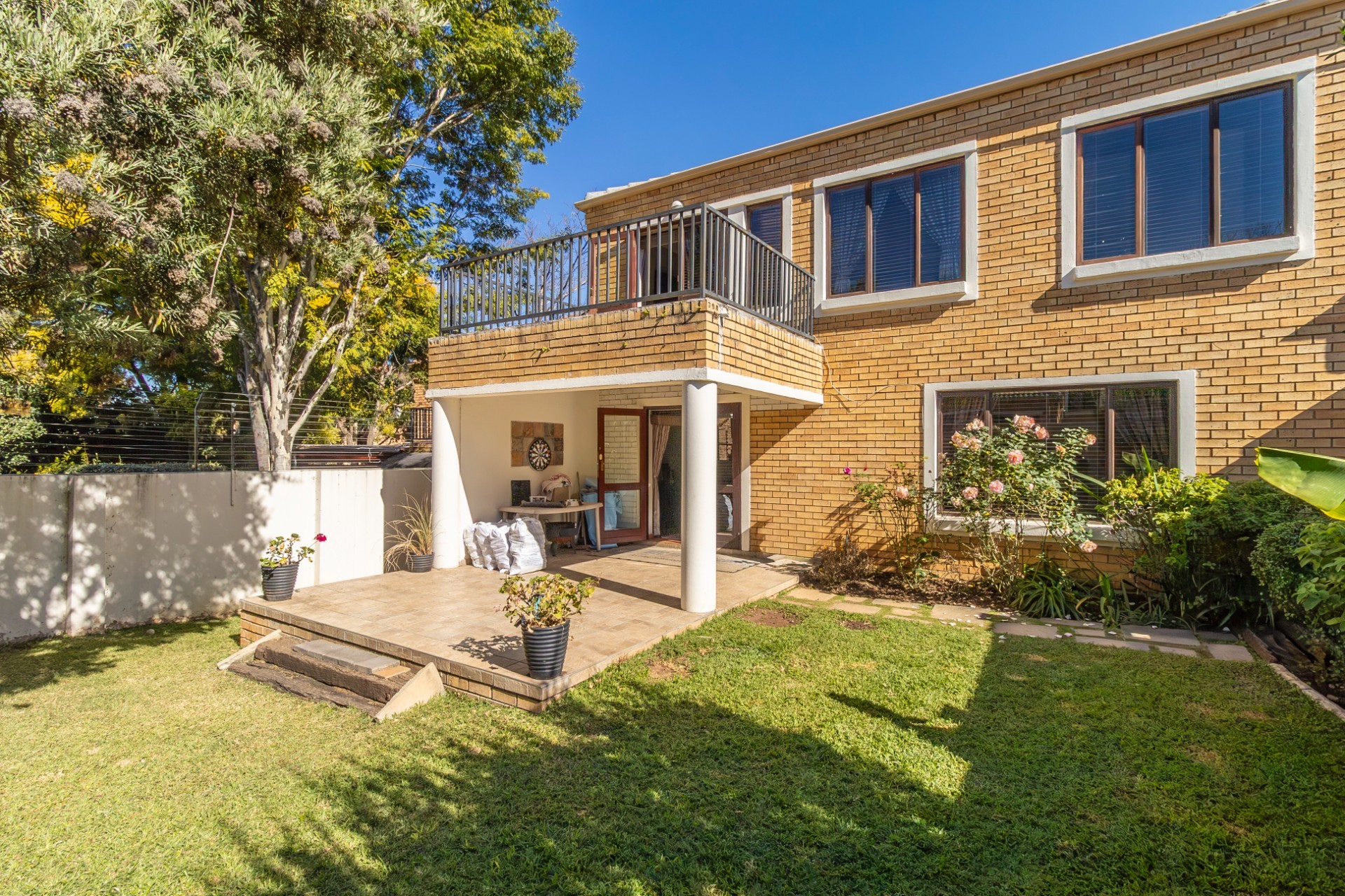 Secure Family Living with Solar Power and Exceptional Convenience