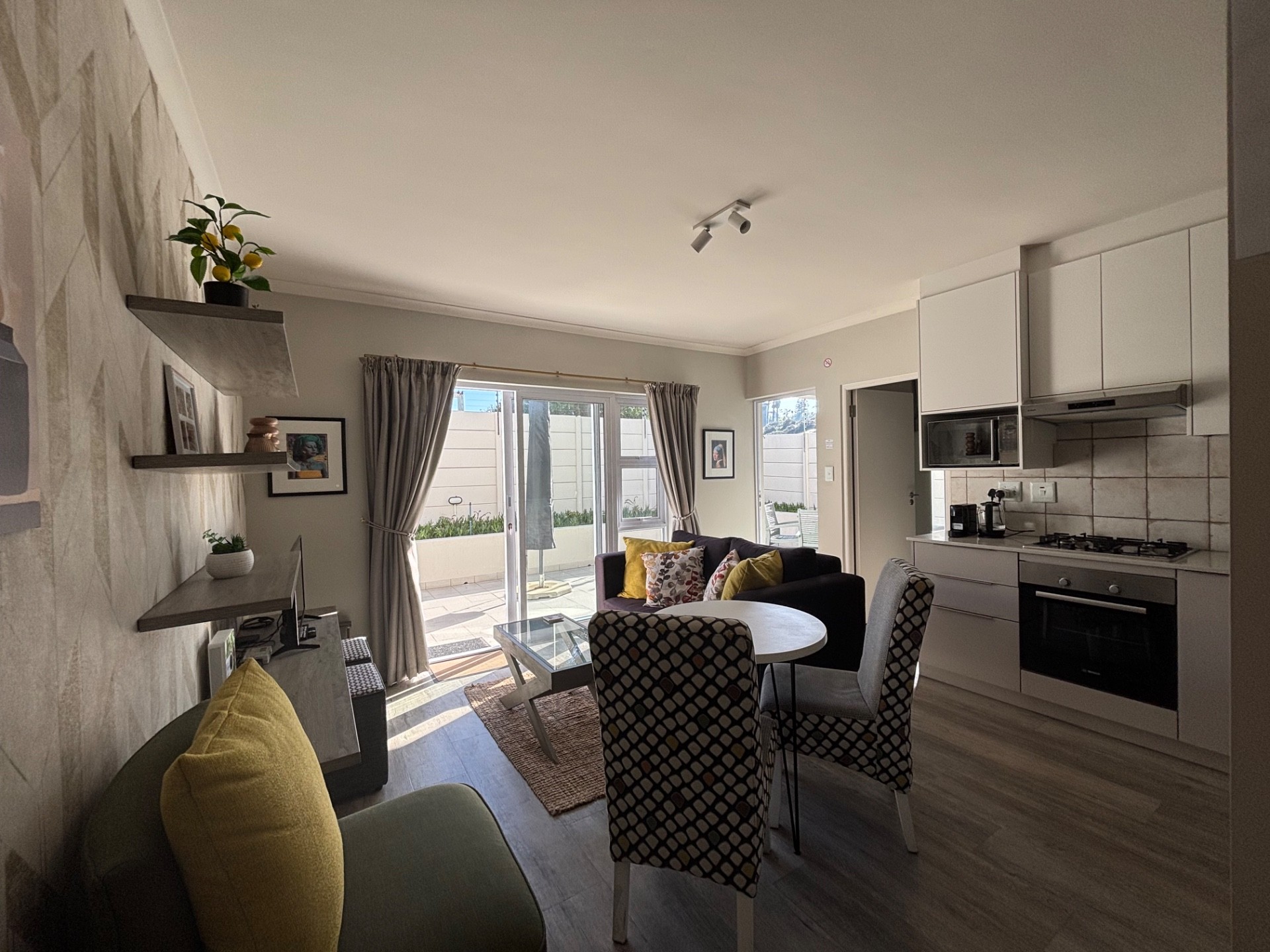 Apartment For Sale in West Beach, Blouberg