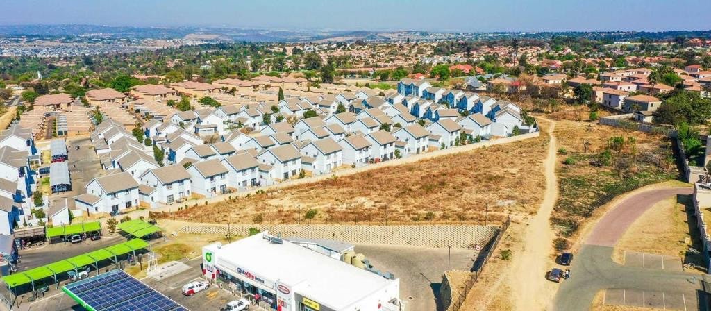 Land available in Halfway Gardens