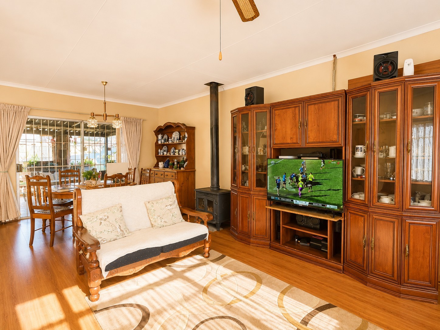 Spacious 4-Bed 3-Bath Family Living in the Heart of Fauna