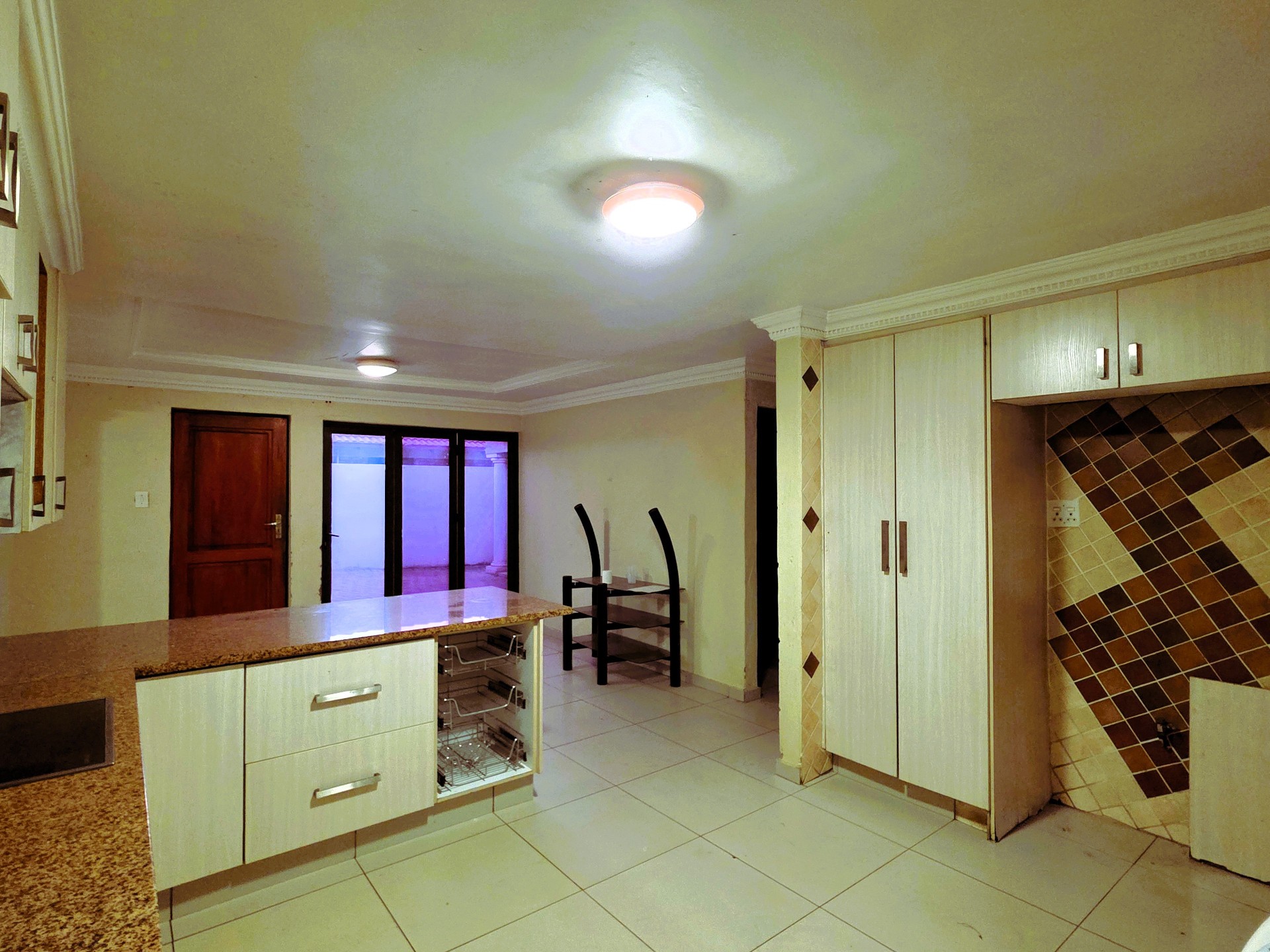 Spacious 4 Bedroom Family Home with 2 Garages in Mamelodi East