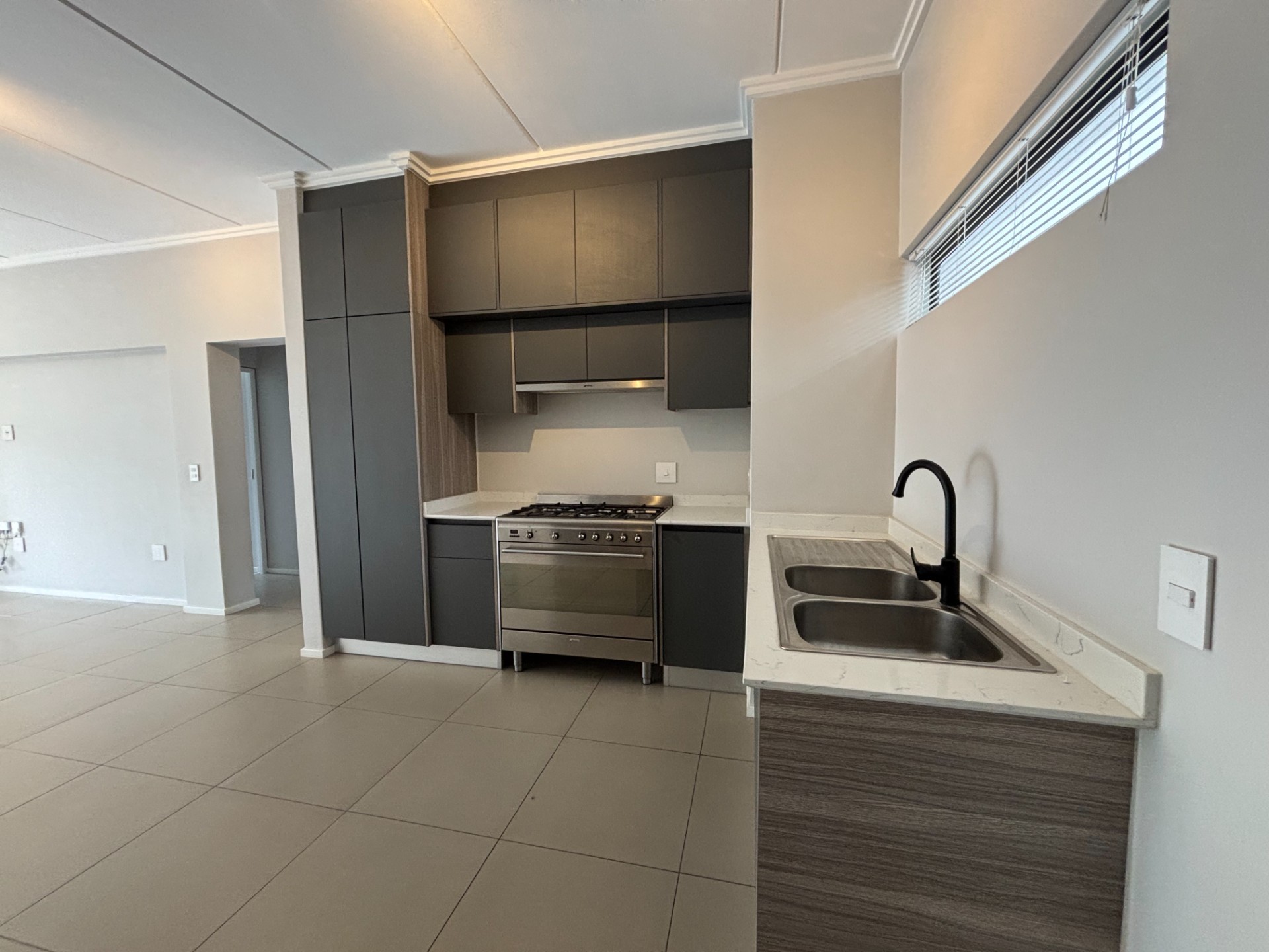 Modern Garden Apartment in The Bailey, Bryanston